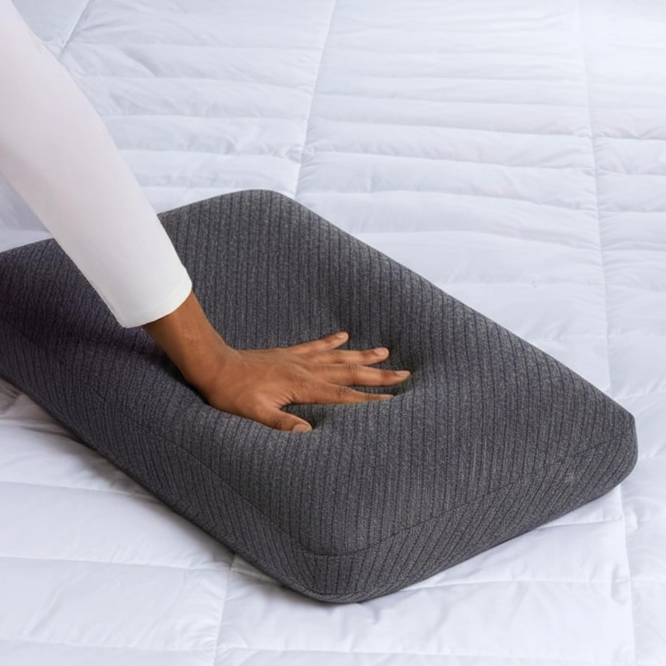SleepyHug ReliefPRO Pillow | Cooling Memory Foam for Deep Relief | Orthopedic Neck & Shoulder Support | 55x35x13 cm | Dark Grey (Pack of 2)-image-11