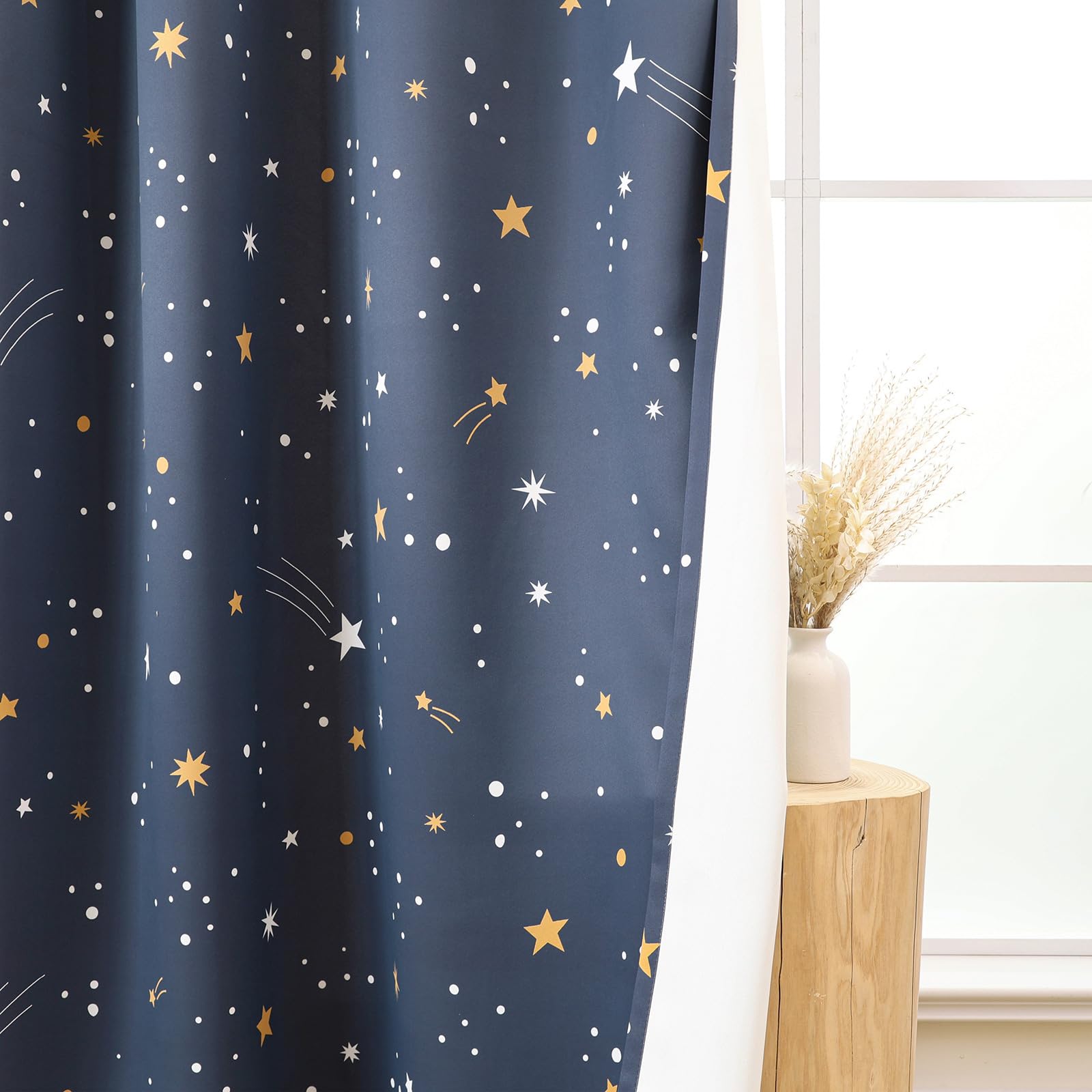 L.Z.E Gardinen Vorhänge Verdunklung für Kinder Schlafzimmer Wohnzimmer, Dunkelblau Sternenhimmel Gardine Vorhang, 245 cm Lang mit Ösen, 2er Set 80-85% Abdunkelnd Blickdicht Ösenschals (LZE2260E-NV245)