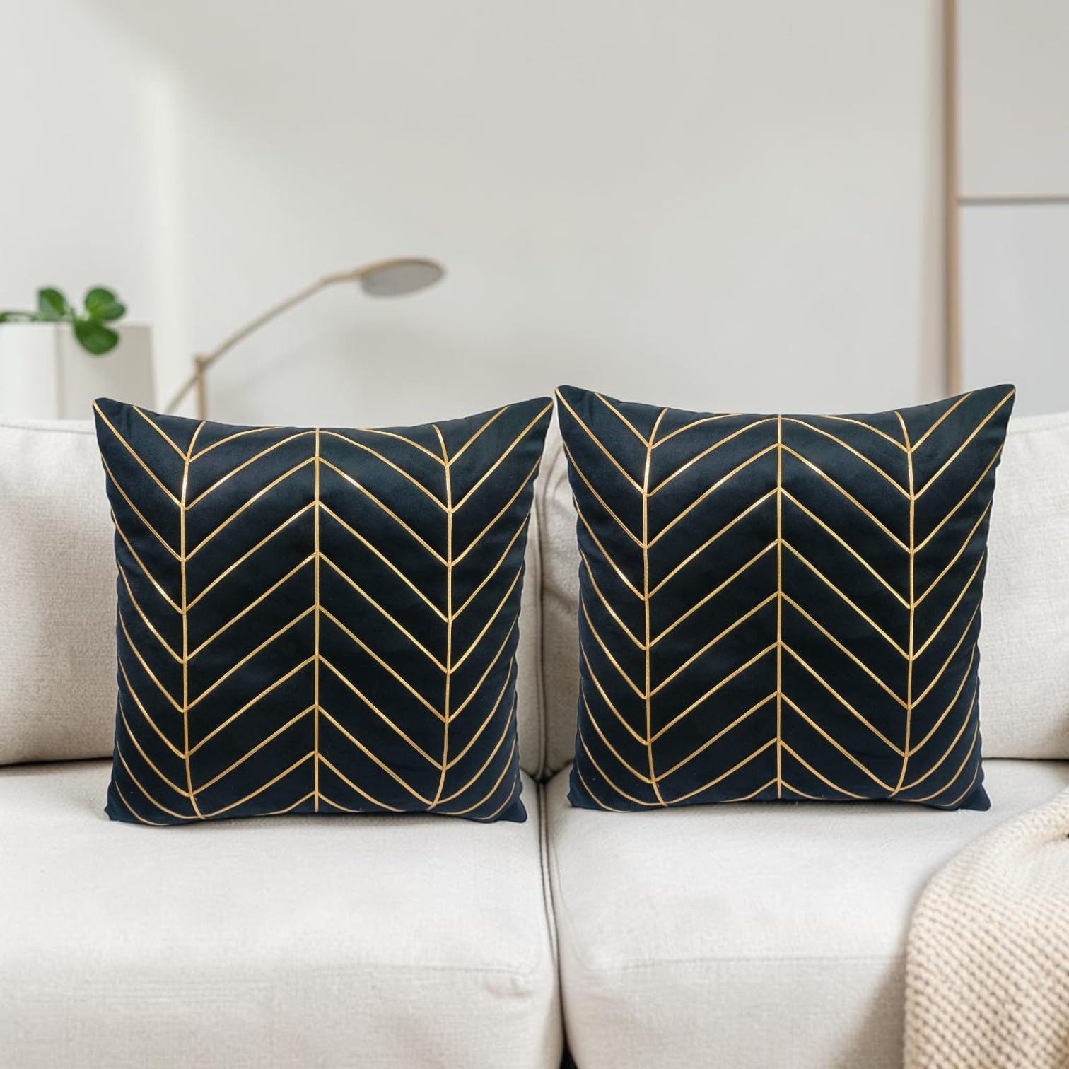 Home Zig Zag Golden Design, 40x40 cm to 65x65 cm Velvet Cushion Cover Pack (Black, 16x16 inch, 2)-picture-31