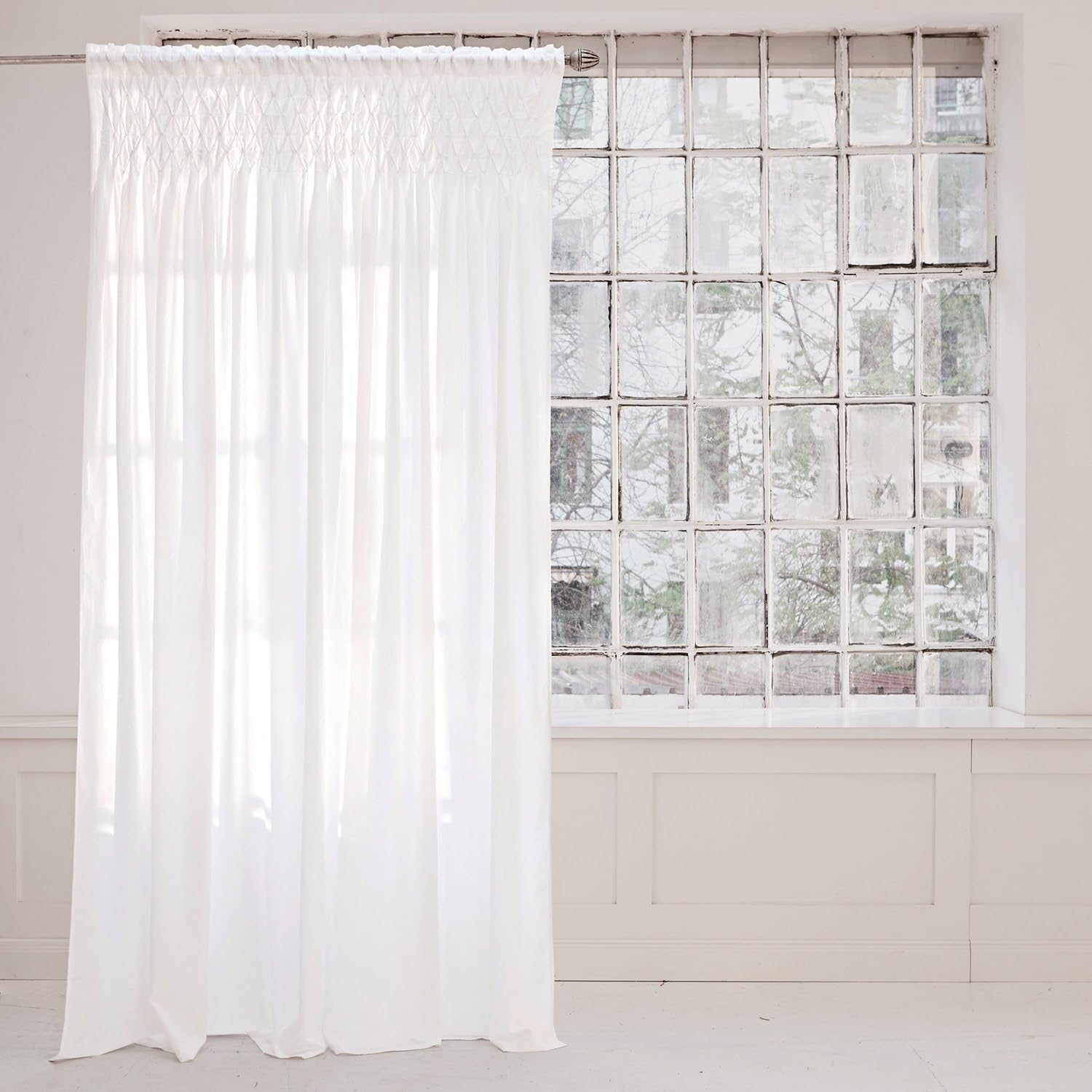 Loberon Otilie Tenda - Design Sobrio - Bordo Superiore a Punto Smock, Bianco