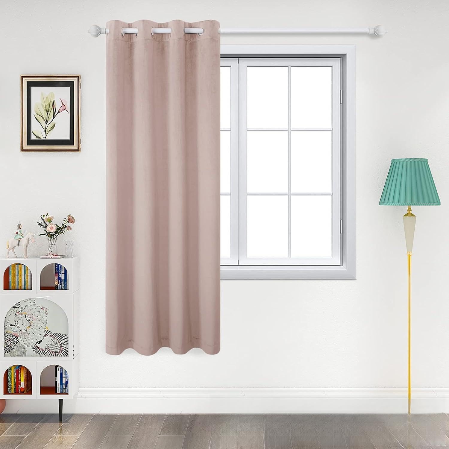 Rideau occultant velours rose pour chambre de bébé