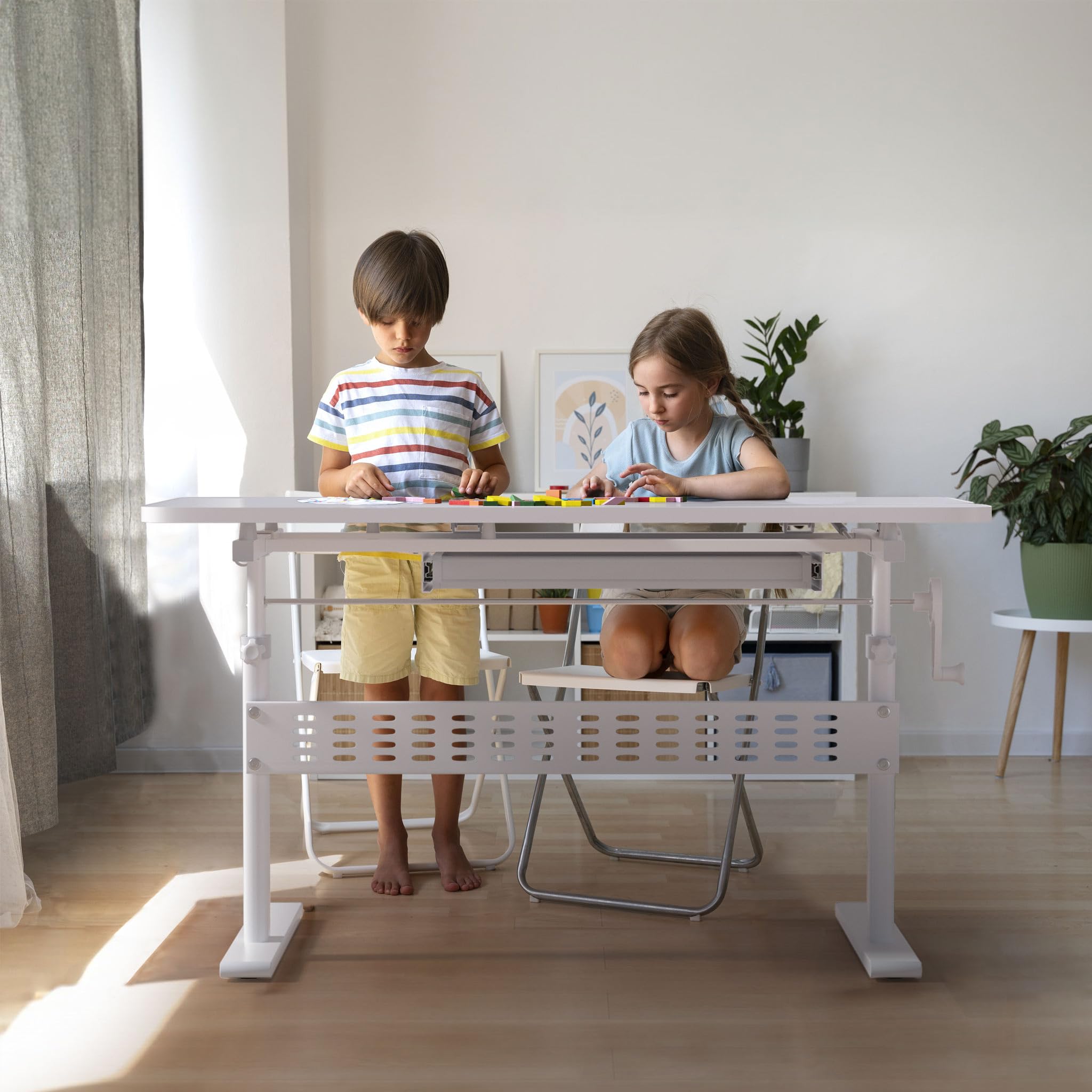 Scrivania per bambini 100x60cm regolabile in altezza e in inclinazione Con manovella