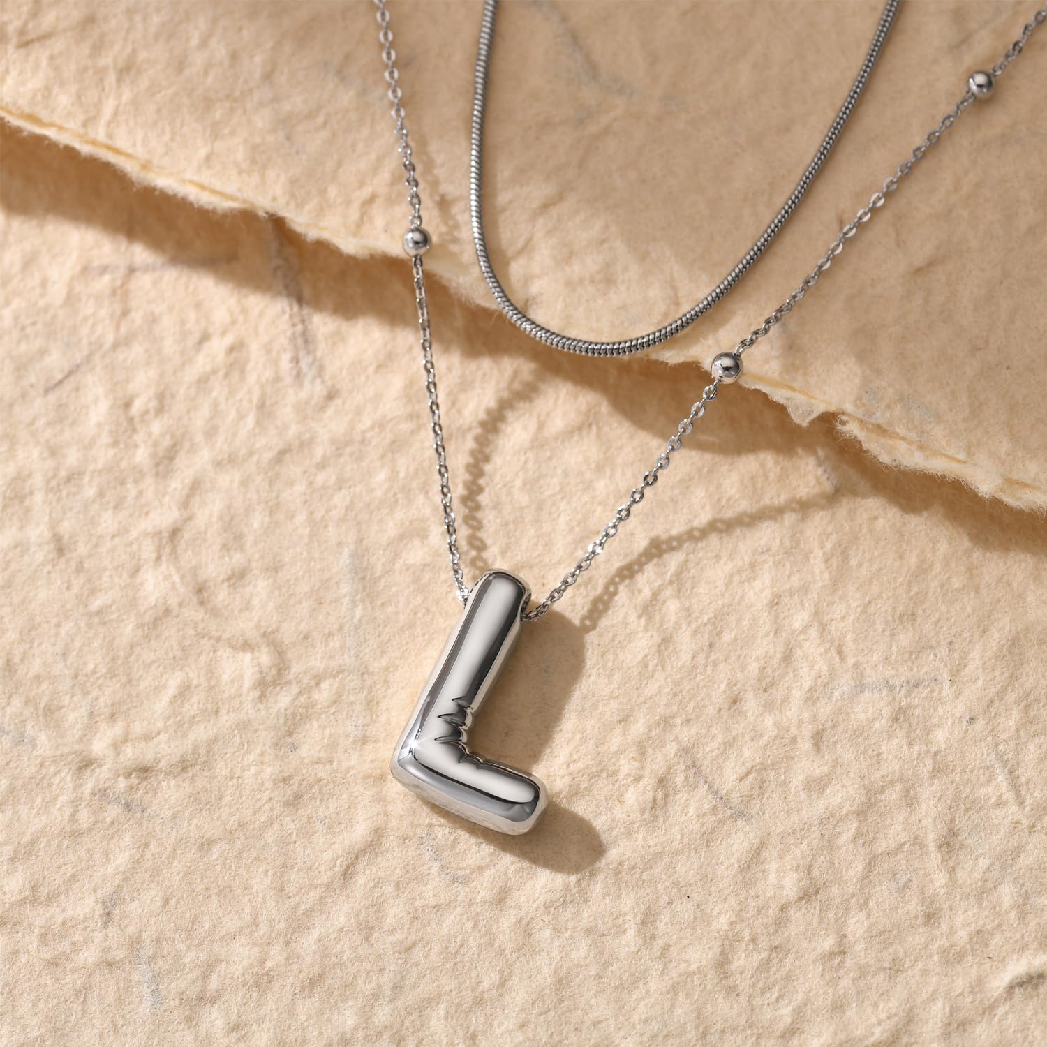 LLXYWJ Initialen-Halsketten für Frauen und Mädchen, zierliche Ballon-Buchstaben-Halskette, Namens-Alphabet-Anhänger, geschichteter Halsband, personalisierter Schmuck