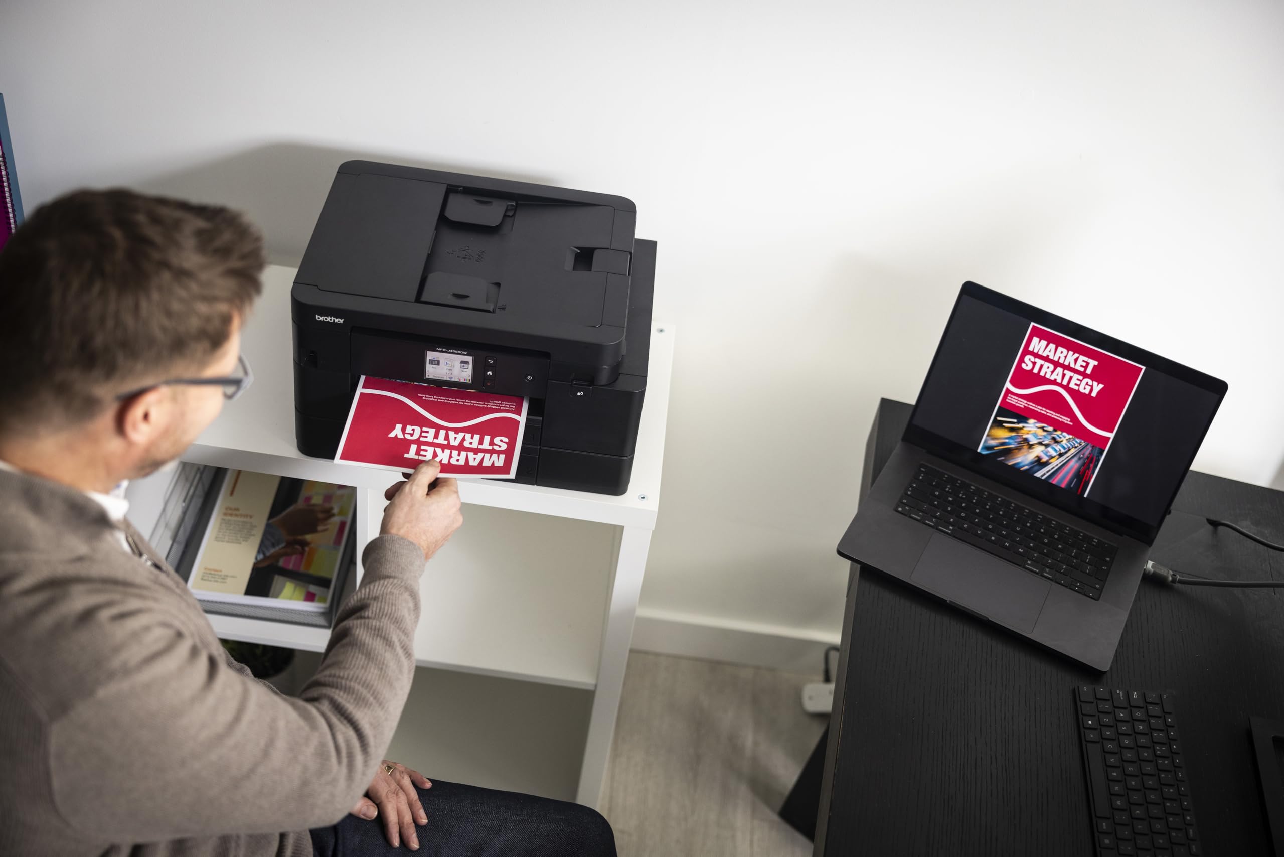 Brother MFCJ4550DW | Multifunzione inkjet a colori | 20 ipm| Stampa Fronte/Retro | Display da 6,8 cm | Cassetti per tot 400 fogli e ADF da 20 | WiFi e USB| Print e Scan da mobile| Inbox da 350 pag