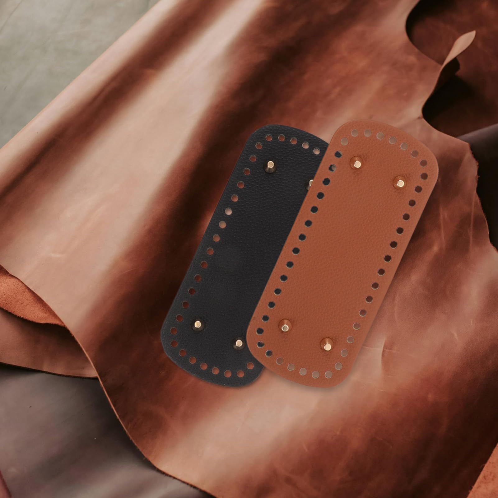 5 Stück Ovaler Taschenboden aus Robustem Pu-Leder Stabile Basisverstärkung für Häkeltaschen DIY Einlage mit Löchern Schutz vor Abnutzung Passend für Tote Bags in Schwarz Braun