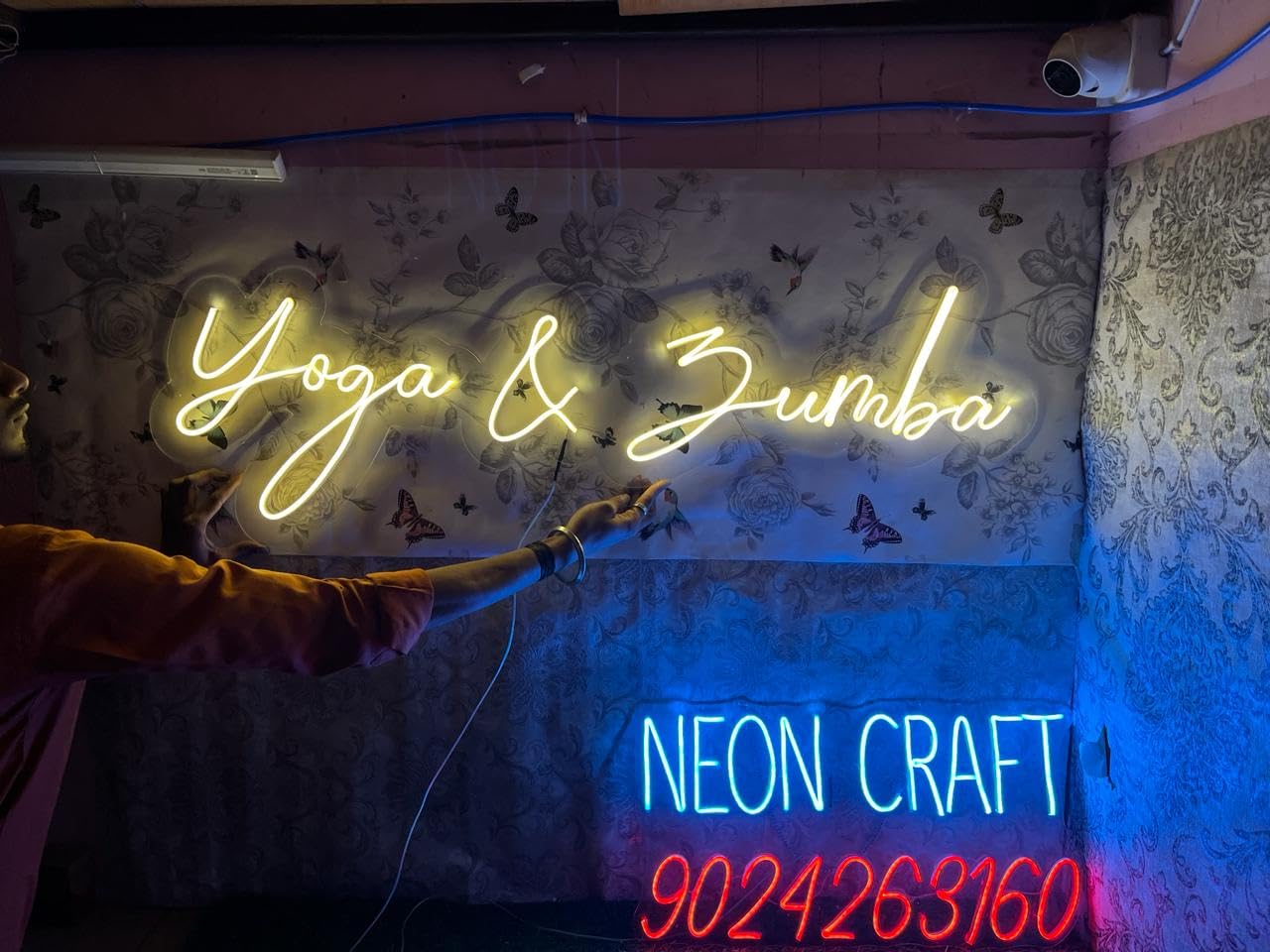 Custom Neon Name Sign - LED Light Wall Decor -4