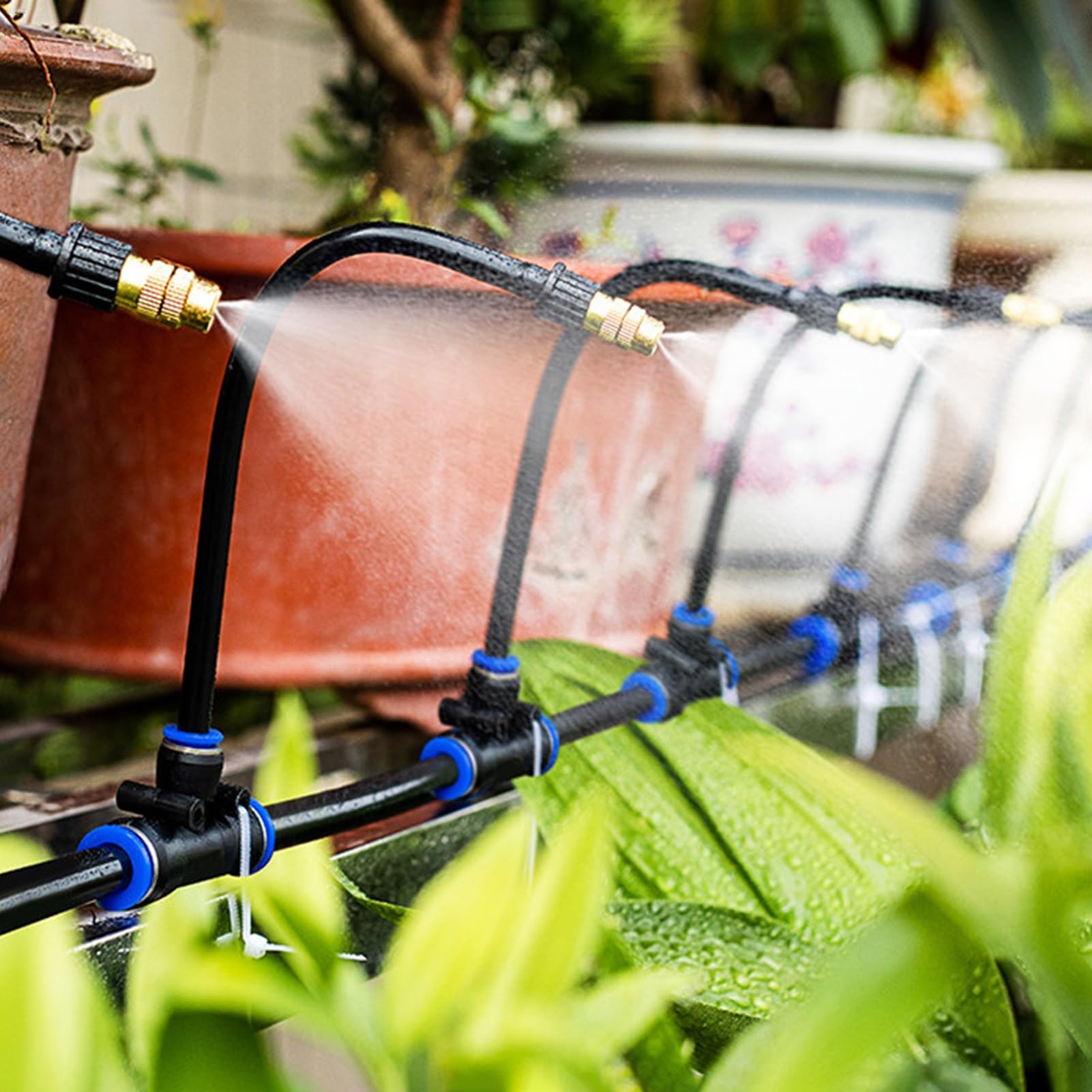Bewässerungssystem Automatische Sprühbewässerungsanlage mit Abnehmbarem Tropfer, Sprühkopf mit Einstellbarer Wassermenge, Bewässerungsvorrichtung für Gewächshaus Garten