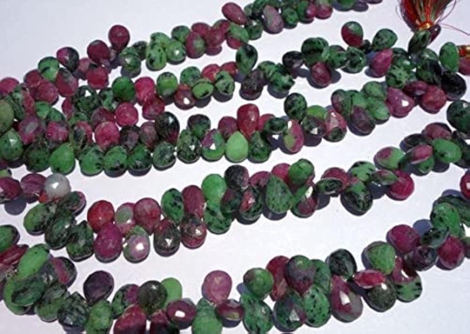 Rubis Zoïsite perles naturelles d'amande pour sublimer vos styles bohèmes chics