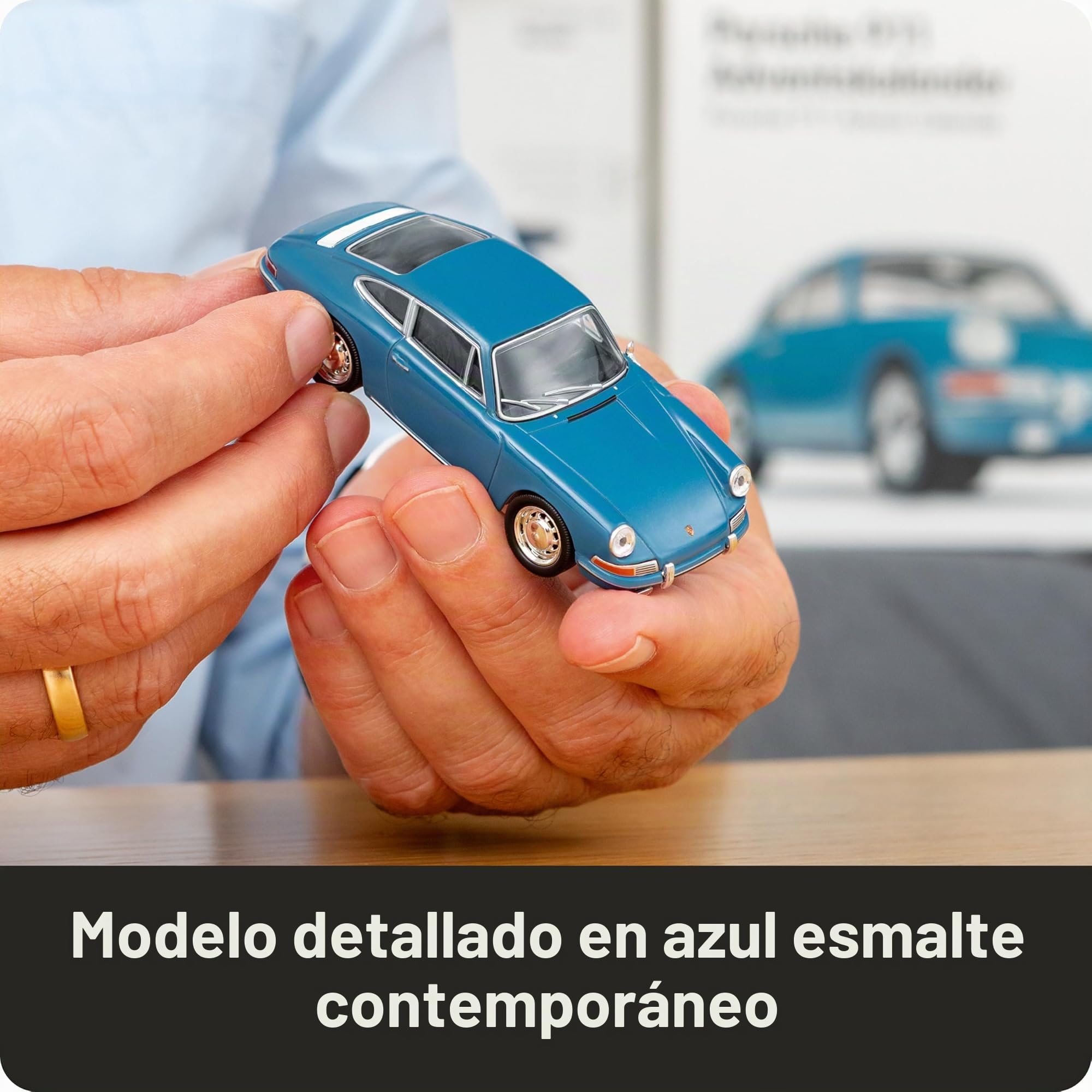FRANZIS 67664 - Calendario de Adviento Porsche 911 (escala 1:43, incluye módulo de sonido y libro de 52 páginas)