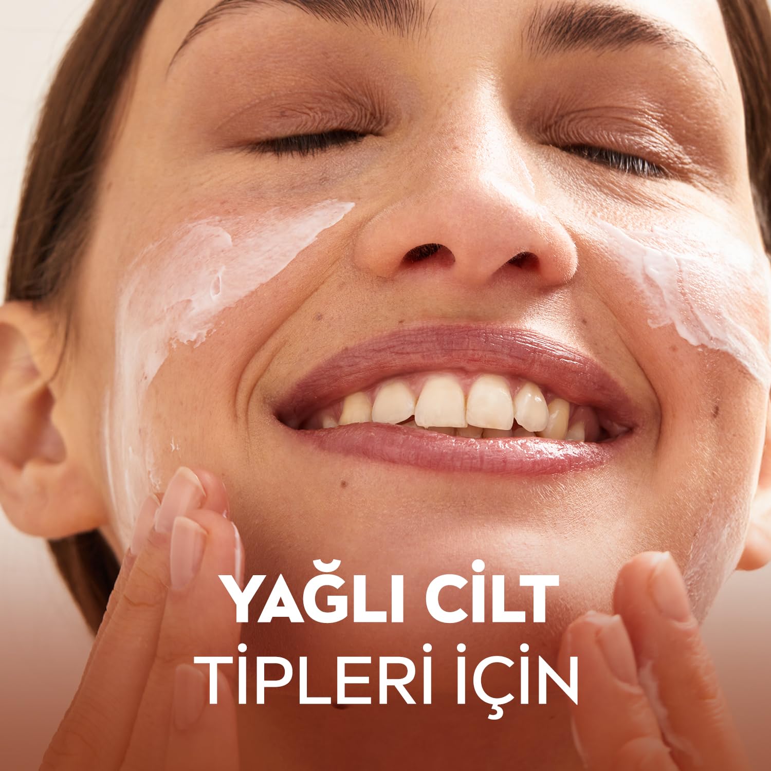 NIVEA Perfect & Matte Effect C Vitaminli Yüz Bakım Kremi (50 ml), Matlaştırıcı, Nemlendirici Yüz Kremi, Eşit Cilt Tonu