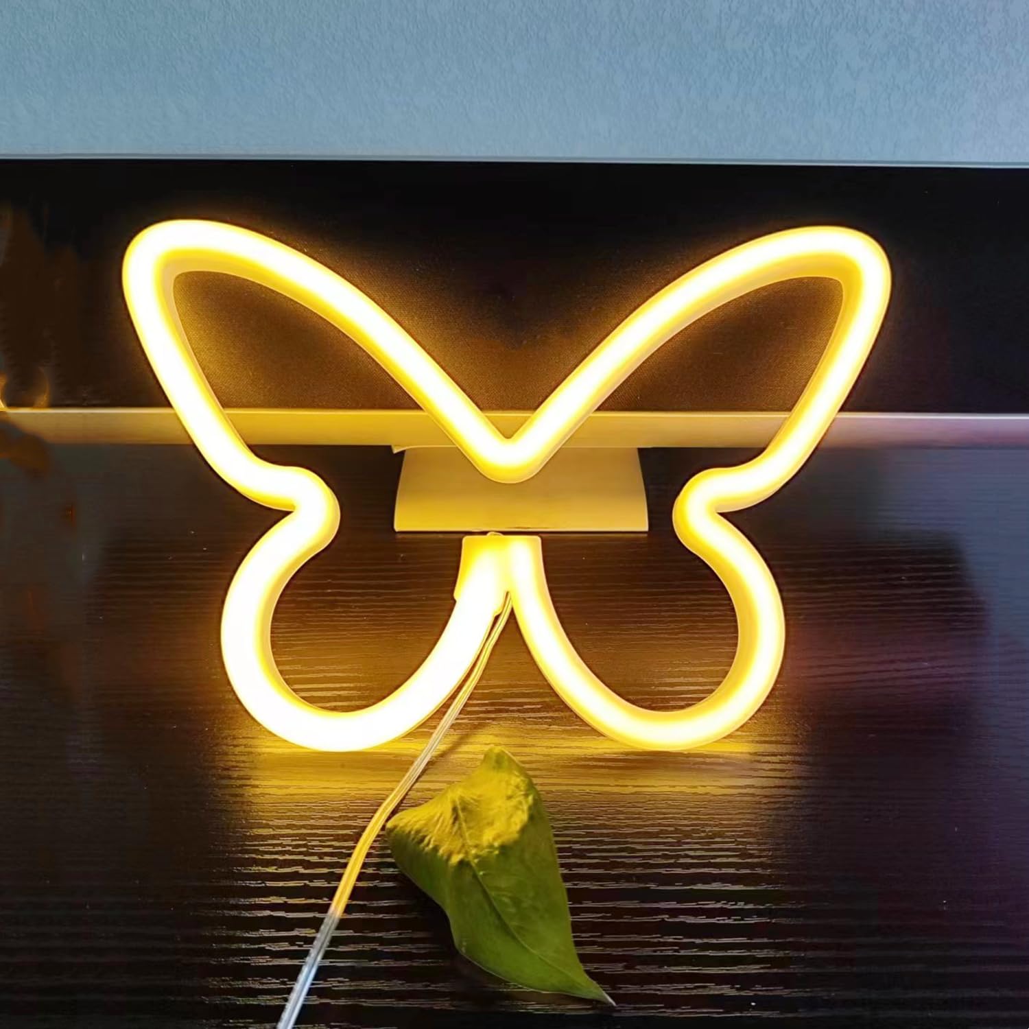 QiaoFei Luci al neon a LED a forma di farfalla, da appendere, con USB o a batteria, per casa, camera da letto, bar, ristorante, Natale, festa di compleanno, regalo, decorazione artistica da