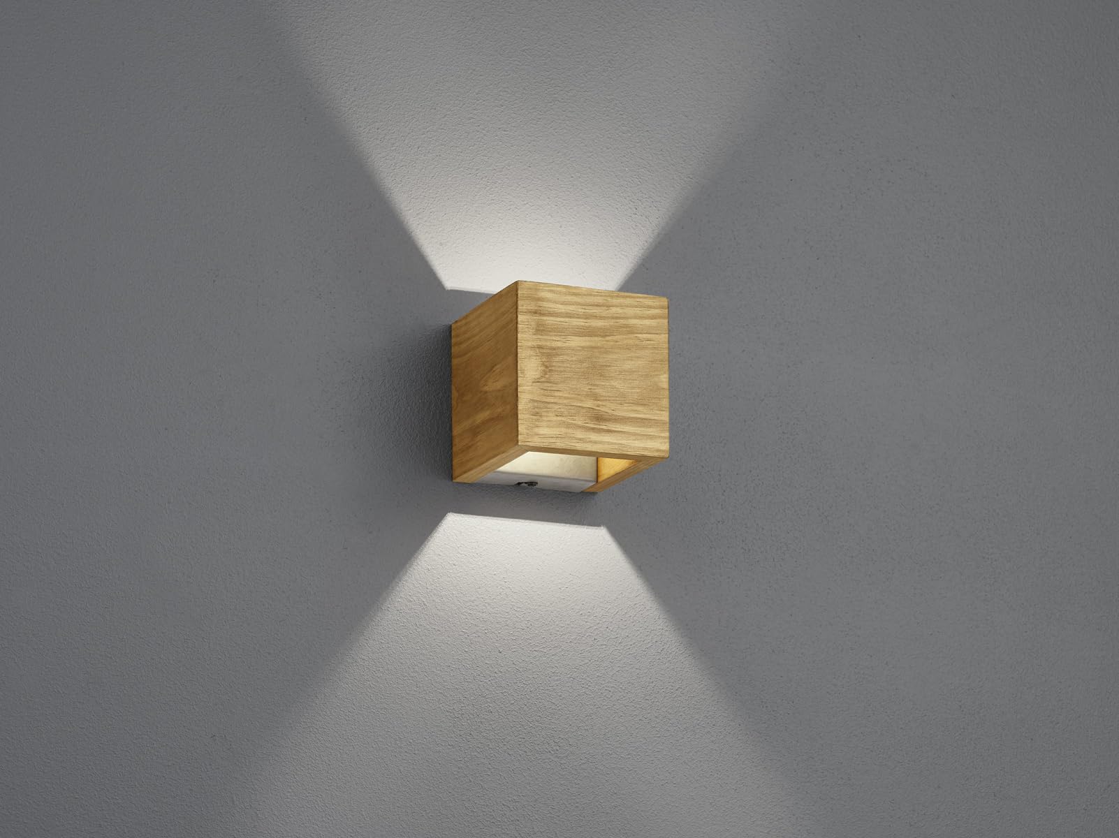 TRIO, Applique, Brad incl. 1 x LED,SMD,4,3 Watt,3000K,430 Lm. Corps: Bois naturel, couleur de bois L:11,0cm, H:11,0cm, P:11,0cm OSRAM Inside