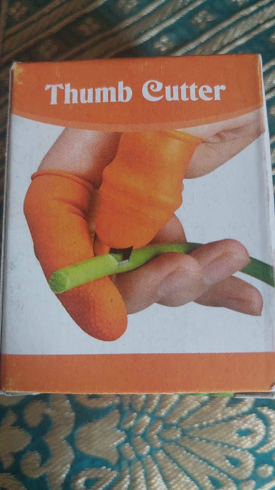 LEXUN Thumb Knife - 02 Piece Premium Silicone Thumb Cutter with Finger Protective Holder for Cutting Vegetables and Fruits & Picking Plants (Pack of 01 Set)