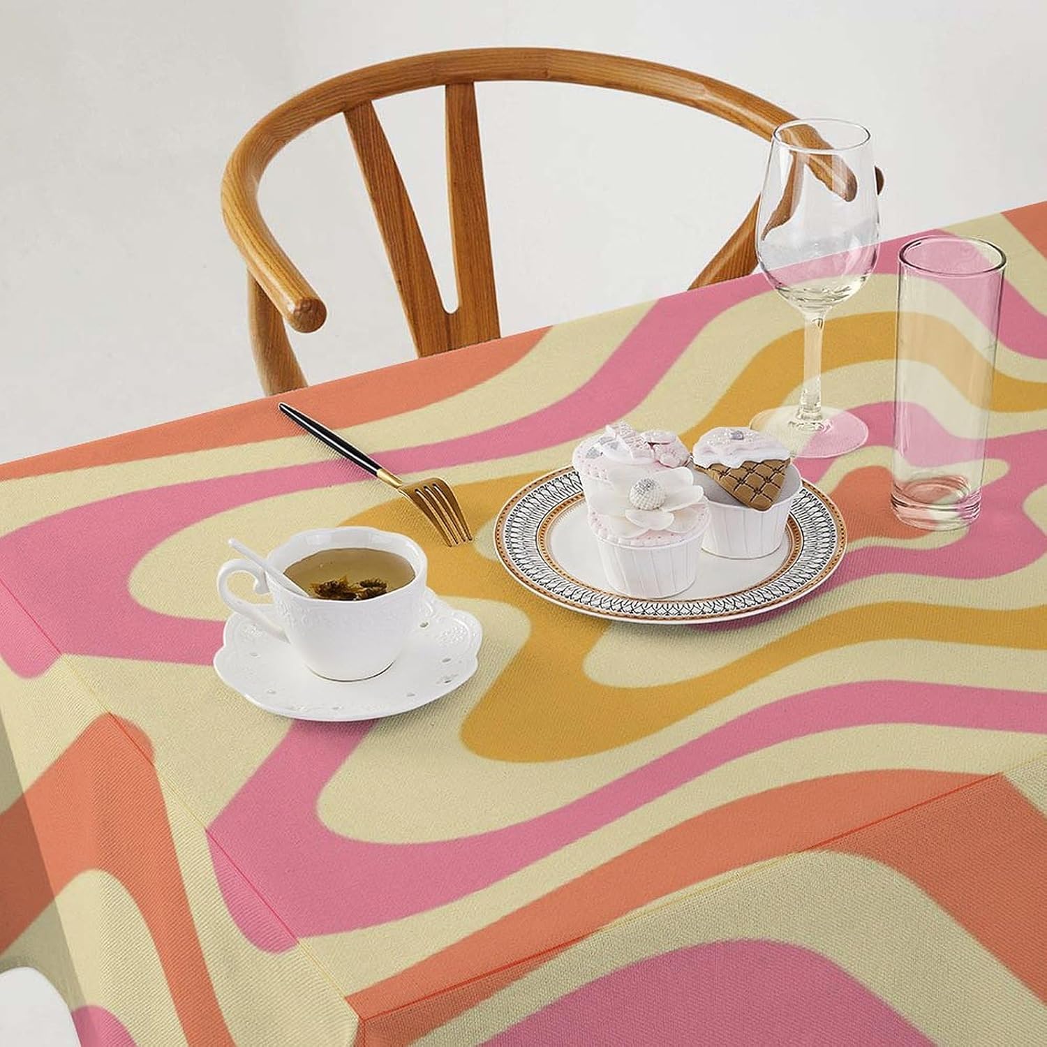 Retro 70s Groovy Tablecloth 1960s Hippie Floral White Orange Boho Modern Art Five Pointed Star Table Cloth Cover for Farmhouse Home Kitchen Dining Party Indoor Outdoor, Rectangle 60x90 Inch