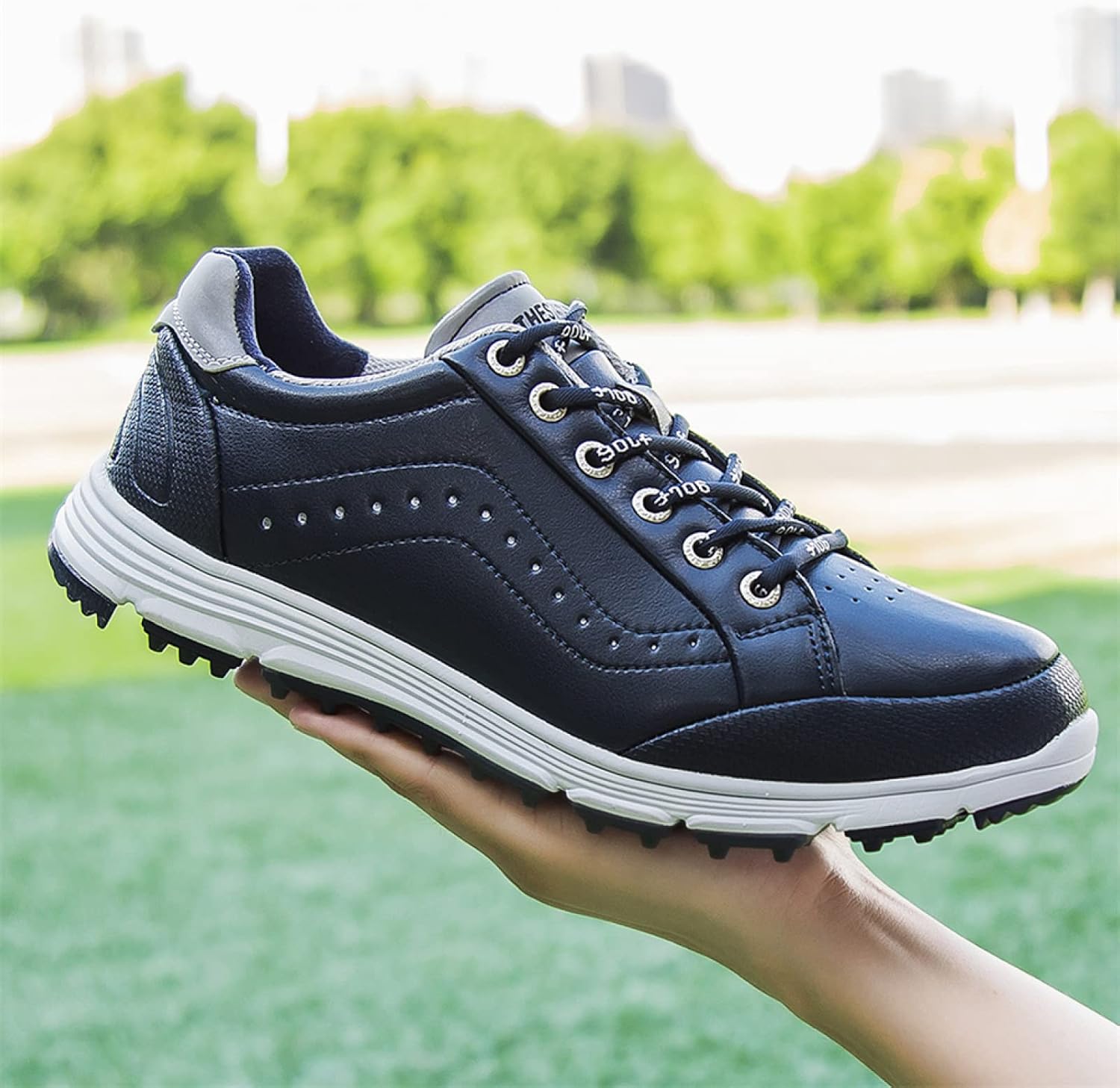 Men's Golf Shoes Professional Waterproof Spike Plus Size Golf Shoes Men's Lightweight Outdoor Non-Slip Walking Shoes
