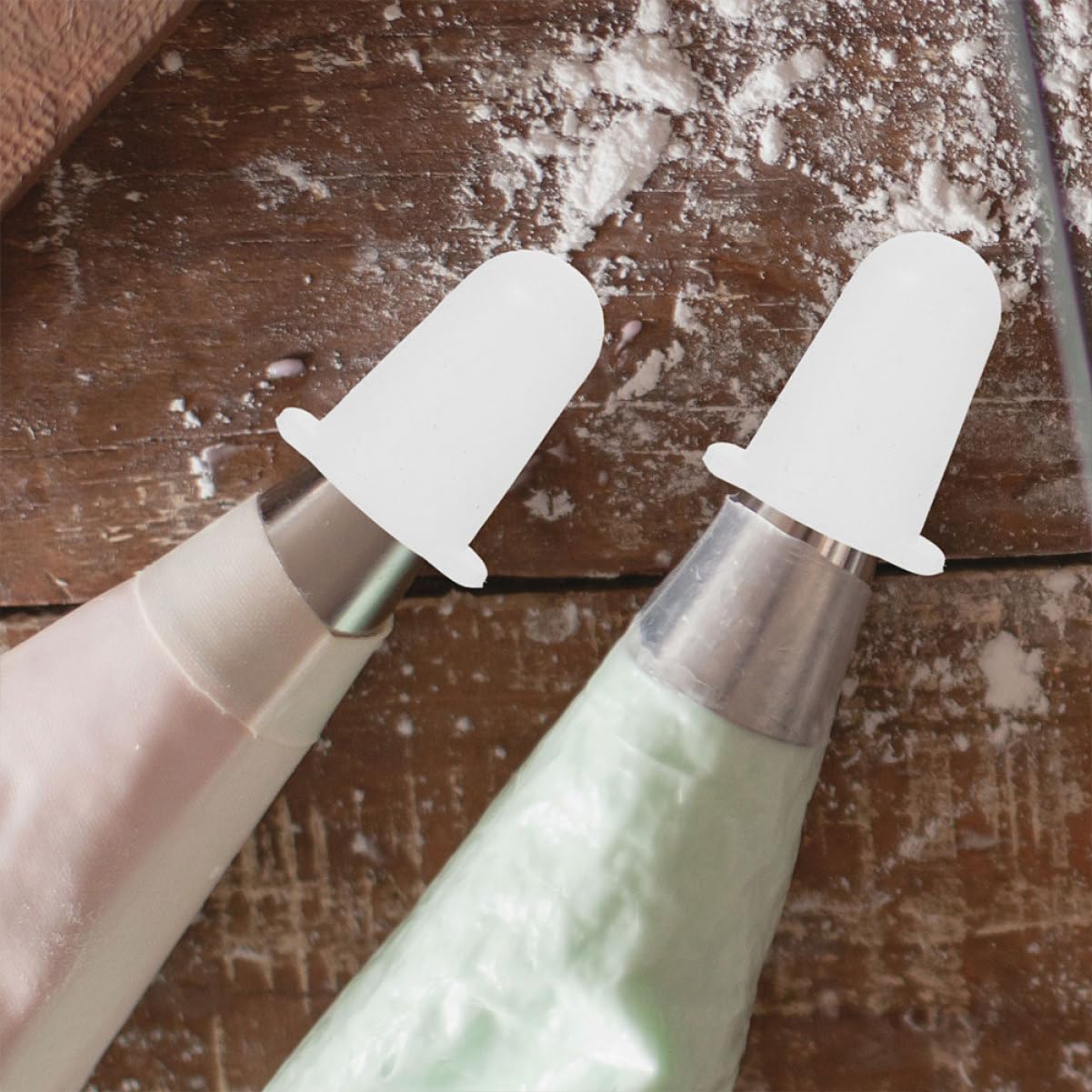 Cubiertas de Silicona 6 Piezas, en Color Claro para Boquillas de Repostería | Protegen la Punta Crema, Ajuste Mayoría de Boquillas, Juego Pequeño Mediano Grande
