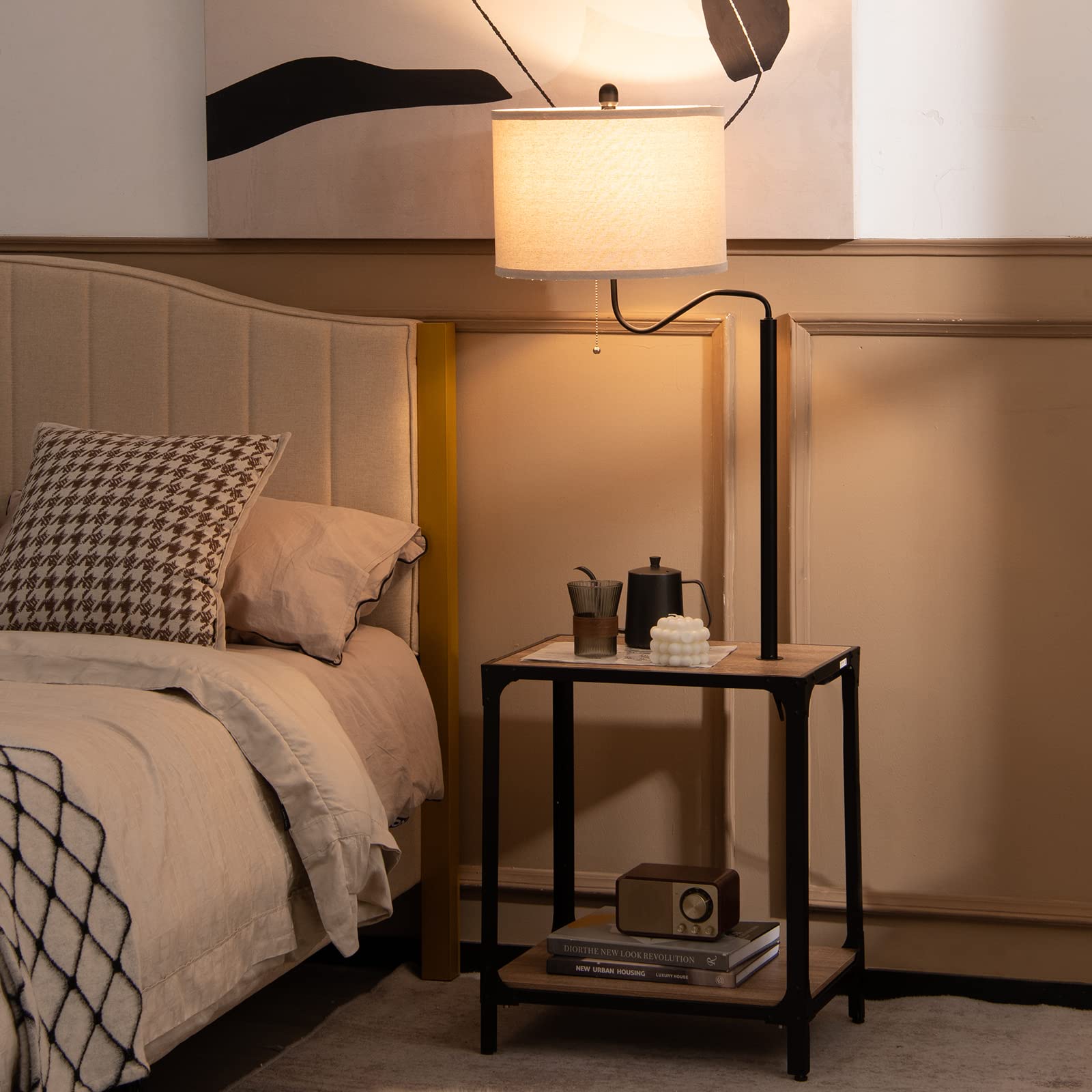 COSTWAY Lampada da Terra in Metallo e Legno, Lampada da Lettura con Tavolino, Mensola e Porta USB, Lampada Ruotabile di 360° per Camera da letto e Salotto