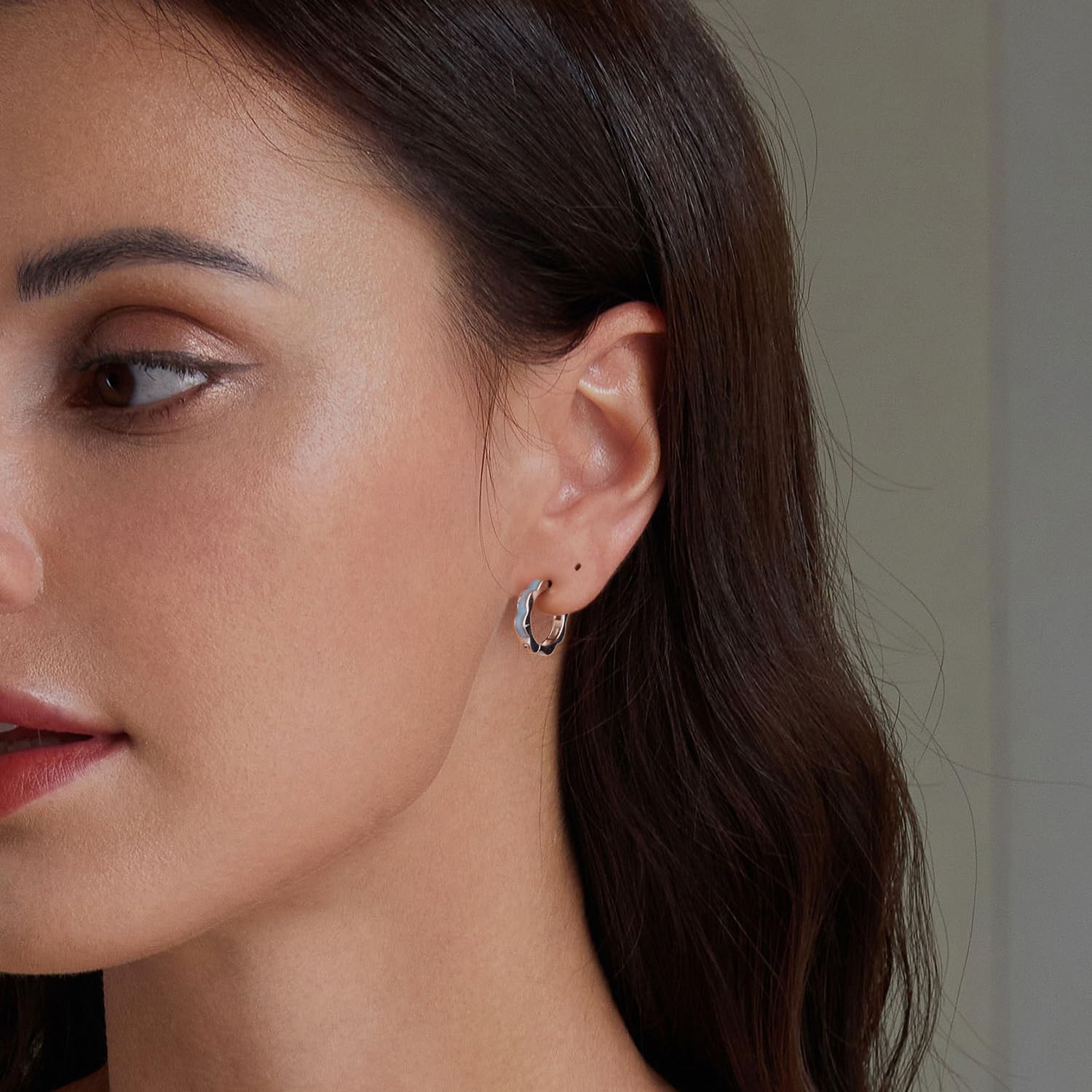 WBDWWTD Pendientes de aro pequeños de Plata de Ley 925 para Mujer, Pendiente Triangular hipoalergénico geométrico