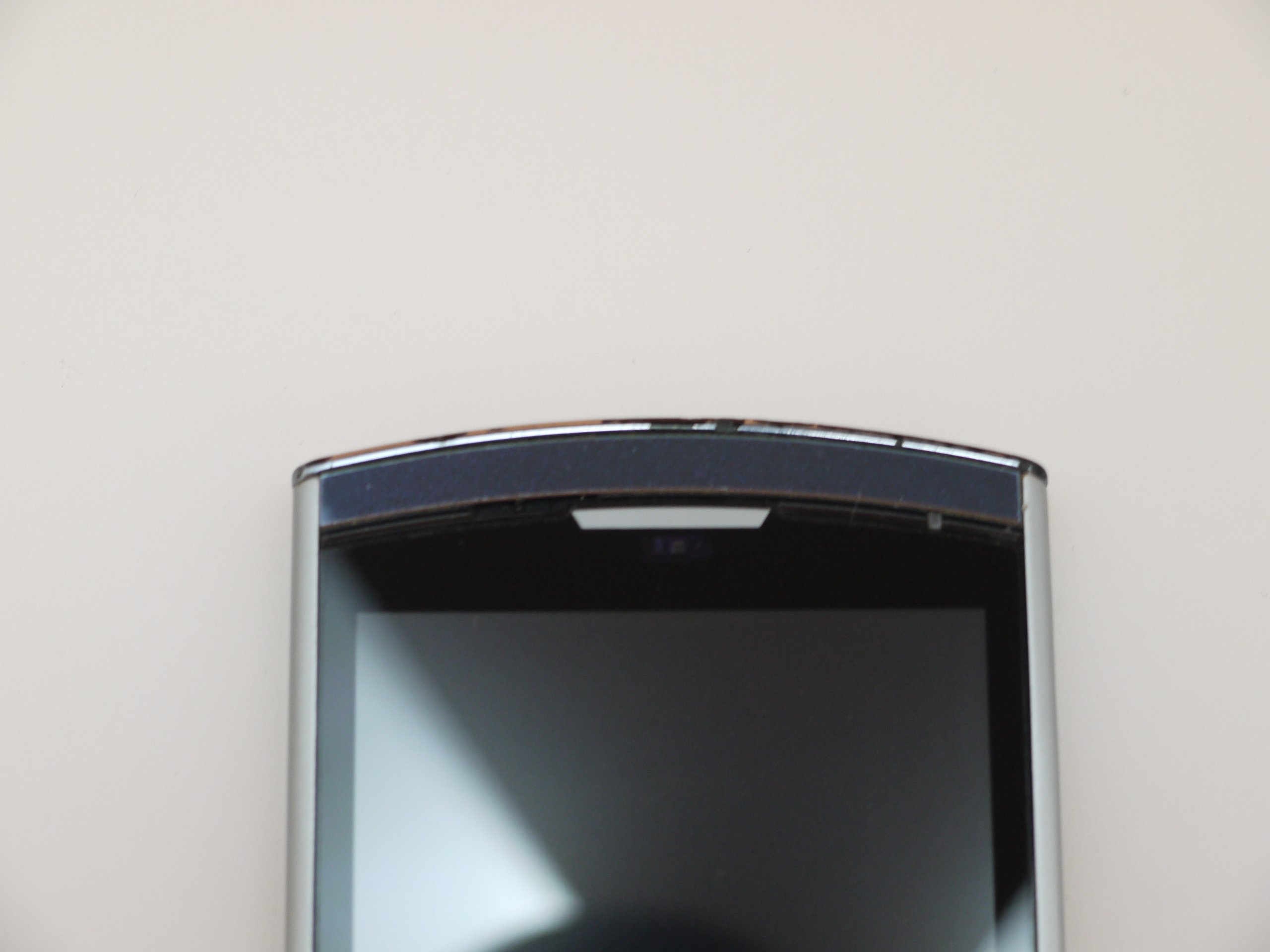 スマホ本体 実機 MEDIAS N-04C 動作品 NTTドコモ FOMA N-04C - Wikipedia