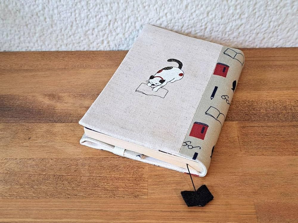 Amazon | sheepsleep- 和モダンな猫刺繍ブックカバー 文庫判