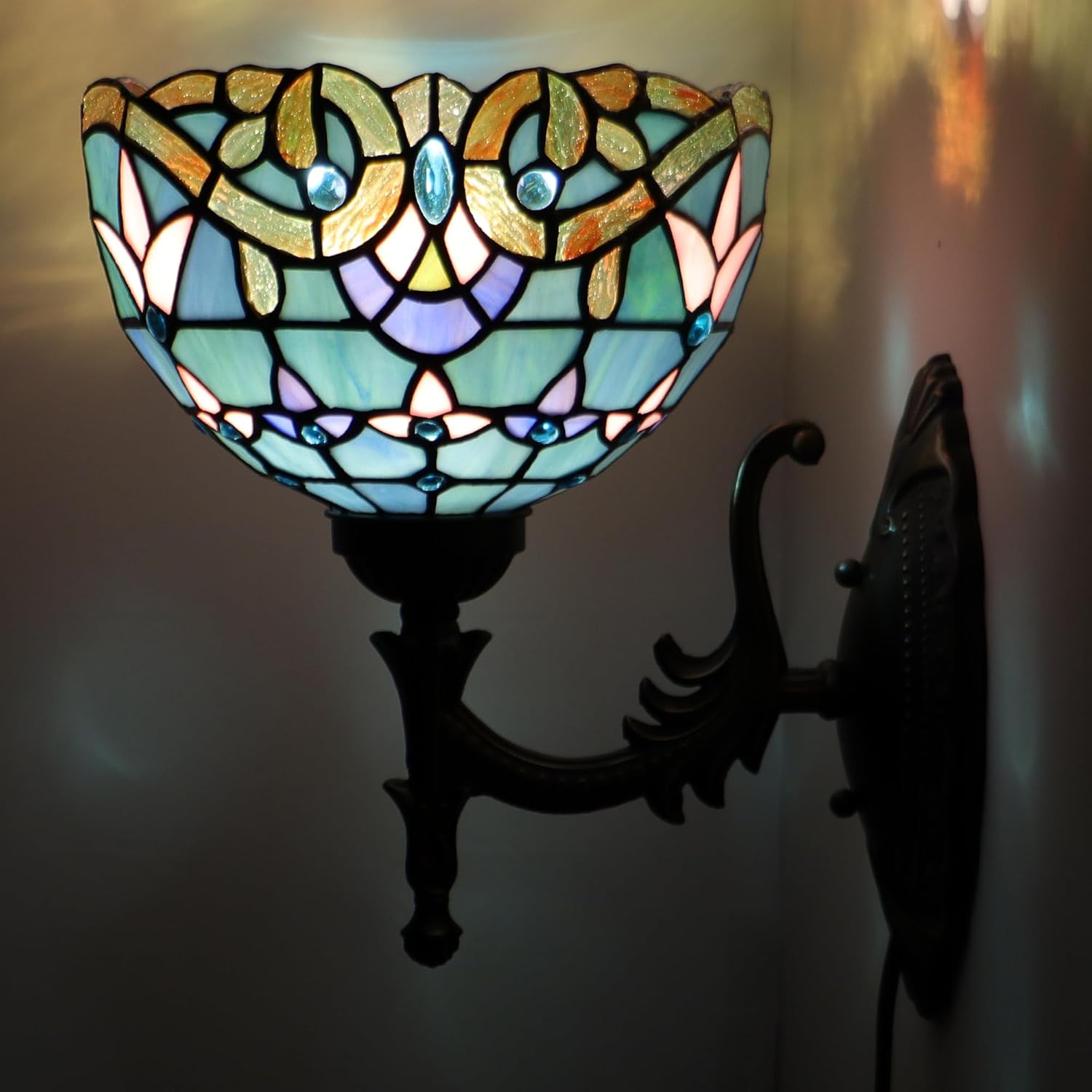 Tiffany Wall Sconce Lamp Plug in with 8 inch Stained Glass Lampshade 8X10.5X11 Inch Stained Glass Wall Lamp (Baroque Style)