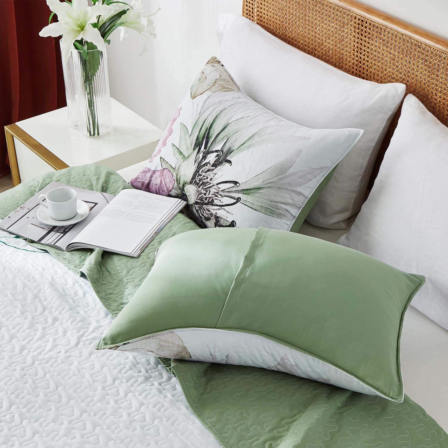 Yogeneg Full Queen Size Quilt Set, Elegant Floral Botanical Pattern Green Bedding Set,3 Piece Lightweight Soft Summer Bedspread Coverlet with 2 PIillow Sham for All Season(Green Floral,90"x96") - Image 3