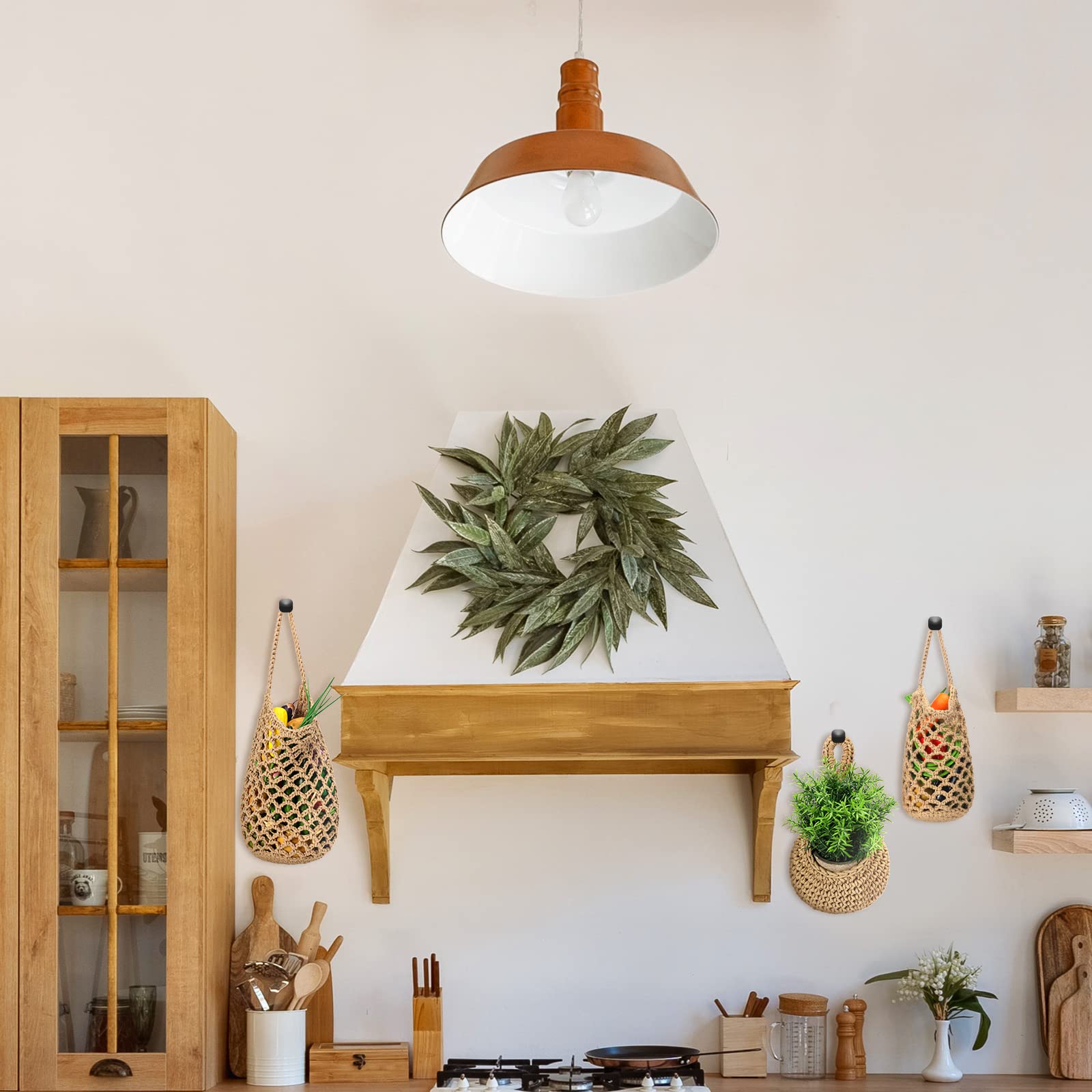 Zo maak je van een oud fruitmandje het leukste hanghoekje voor planten