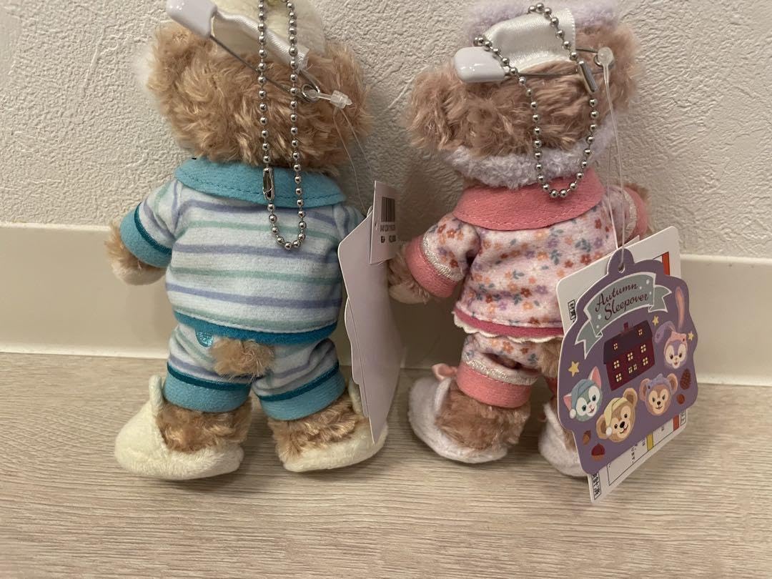 Amazon.co.jp: ダッフィー シェリーメイ ぬいぐるみバッジ オータム  