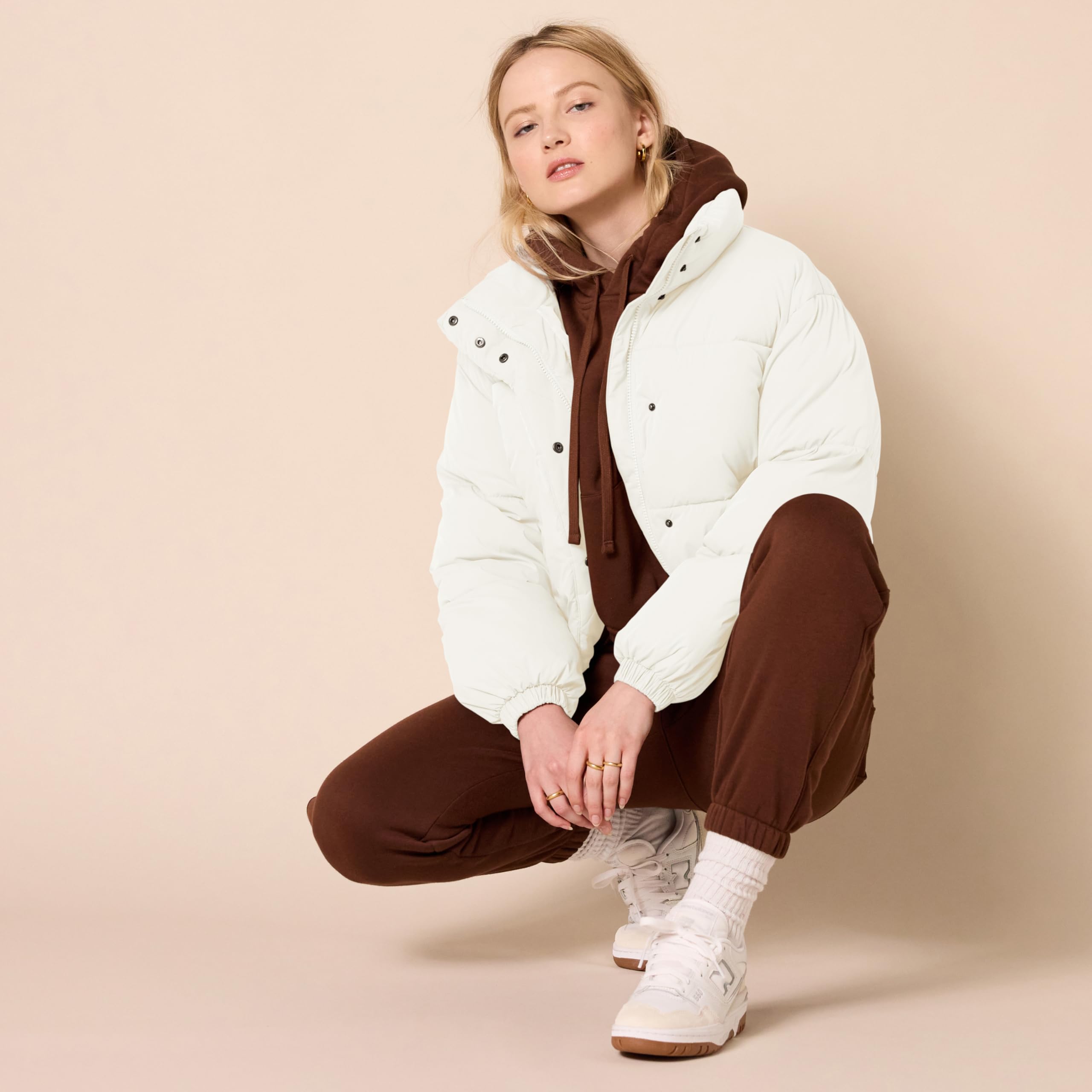 Amazon Essentials Femme Doudoune Courte à Fermeture Éclair Intégrale (Polaire Matelassée Mate ou Sherpa)
