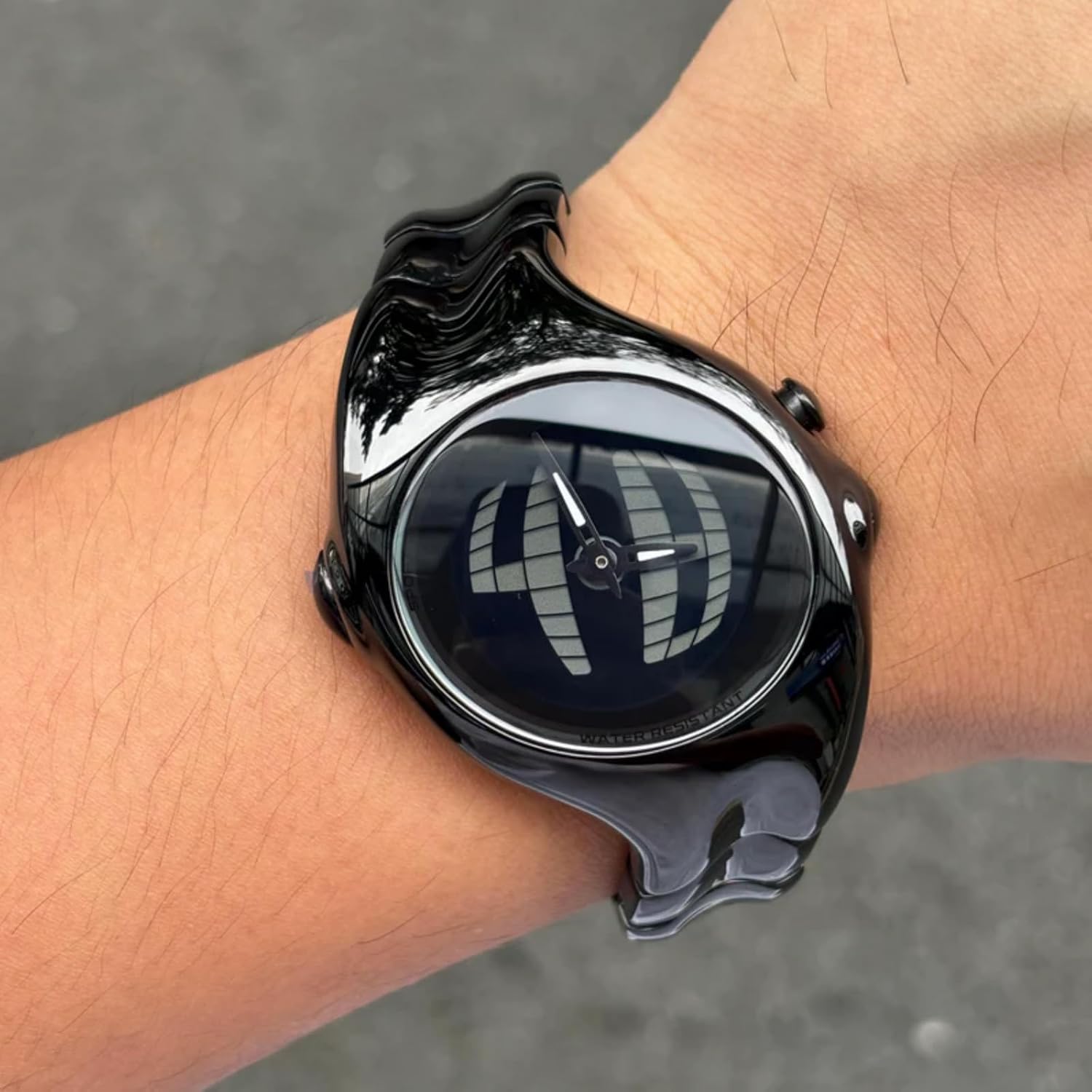BENLYDESIGN GL570 Digital Watch worn on a wrist, showing its fit and appearance.
