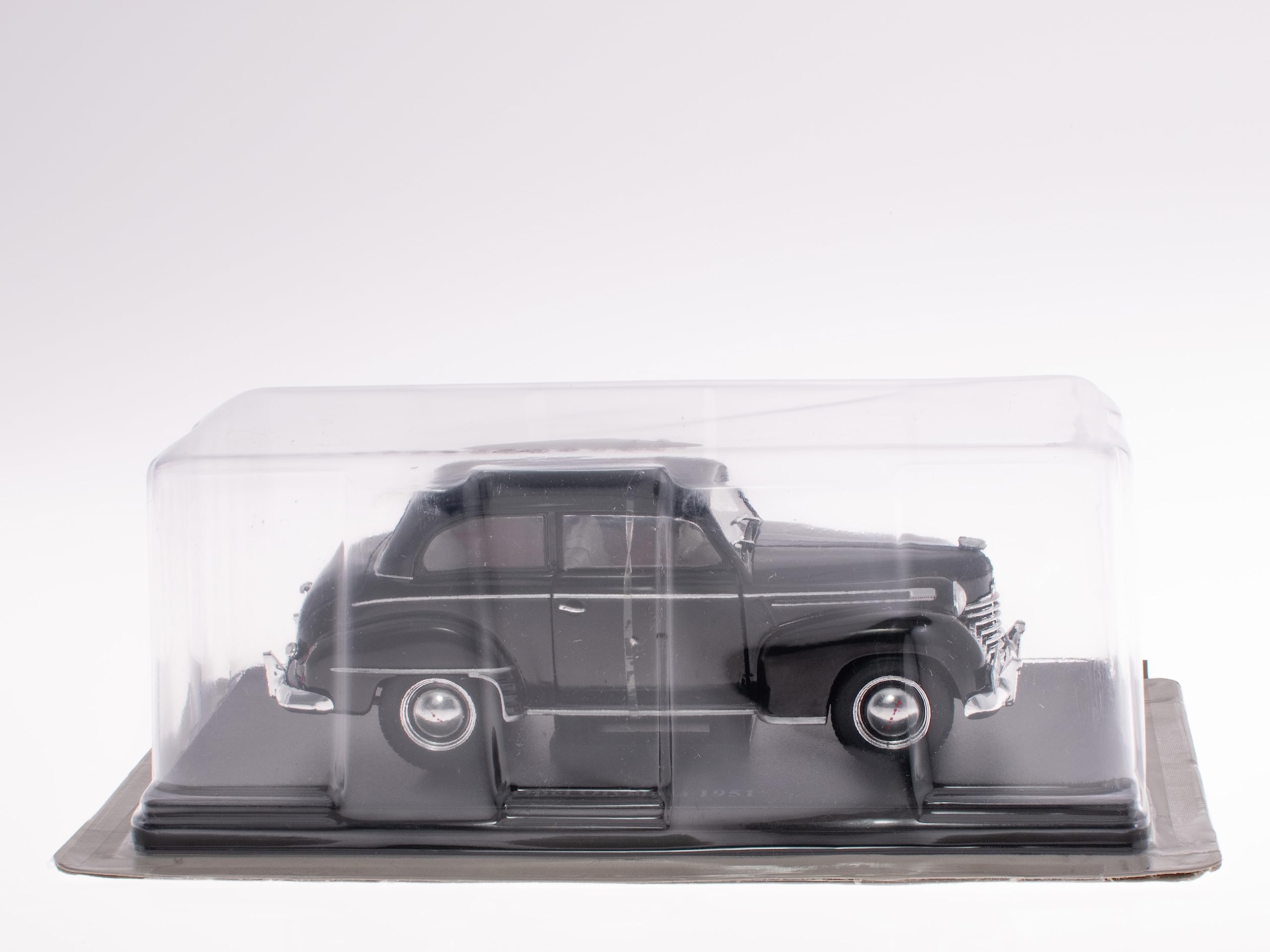 Collectible miniature car 1/24 compatible with Opel Olympia