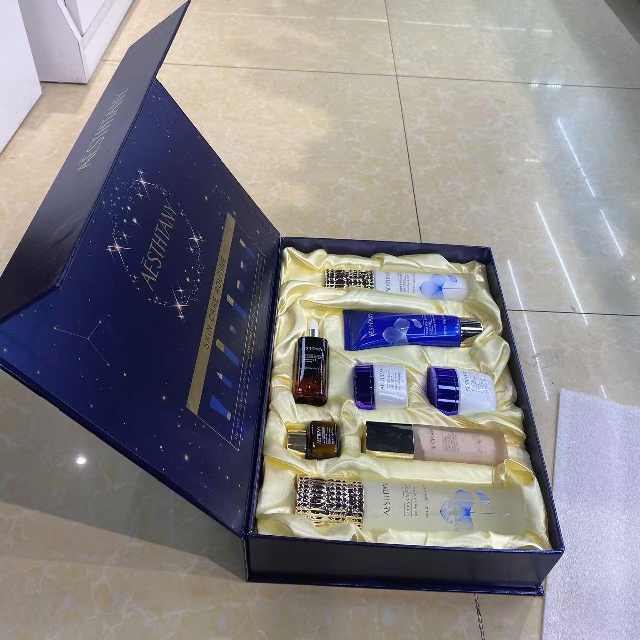 Anti-Aging Skin Care Kit For Women Anti-Wrinkle Firming Skin Care Daily Routine Rejuvenating 8-In-1 Skincare Sets Gift Sets