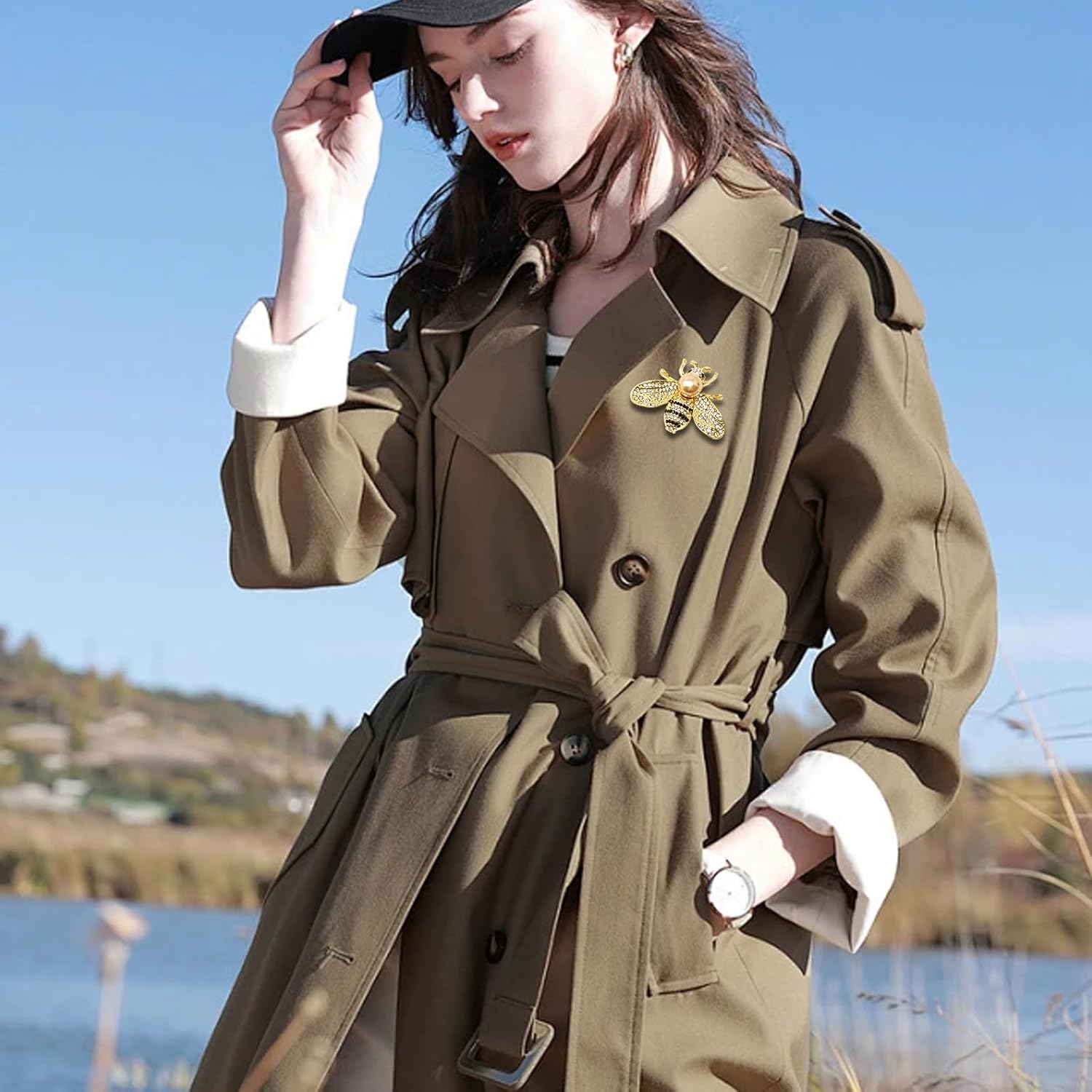 Honbay Fashion Vintage Gold Tone Honey Bee Brooch with Rhinestones and Pearl - Image 6