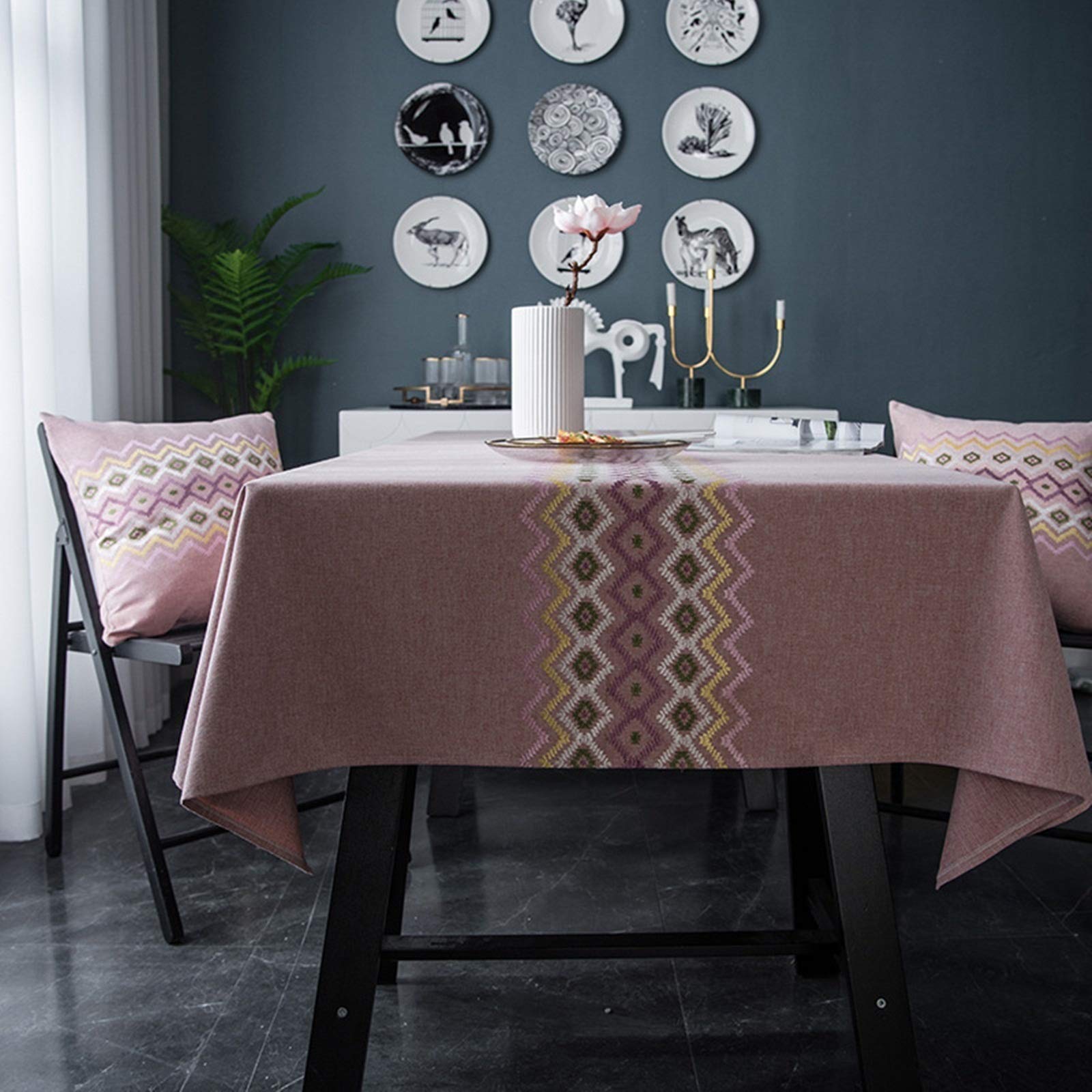 Nappe broderie ethnique haut de gamme pour fond décoratif