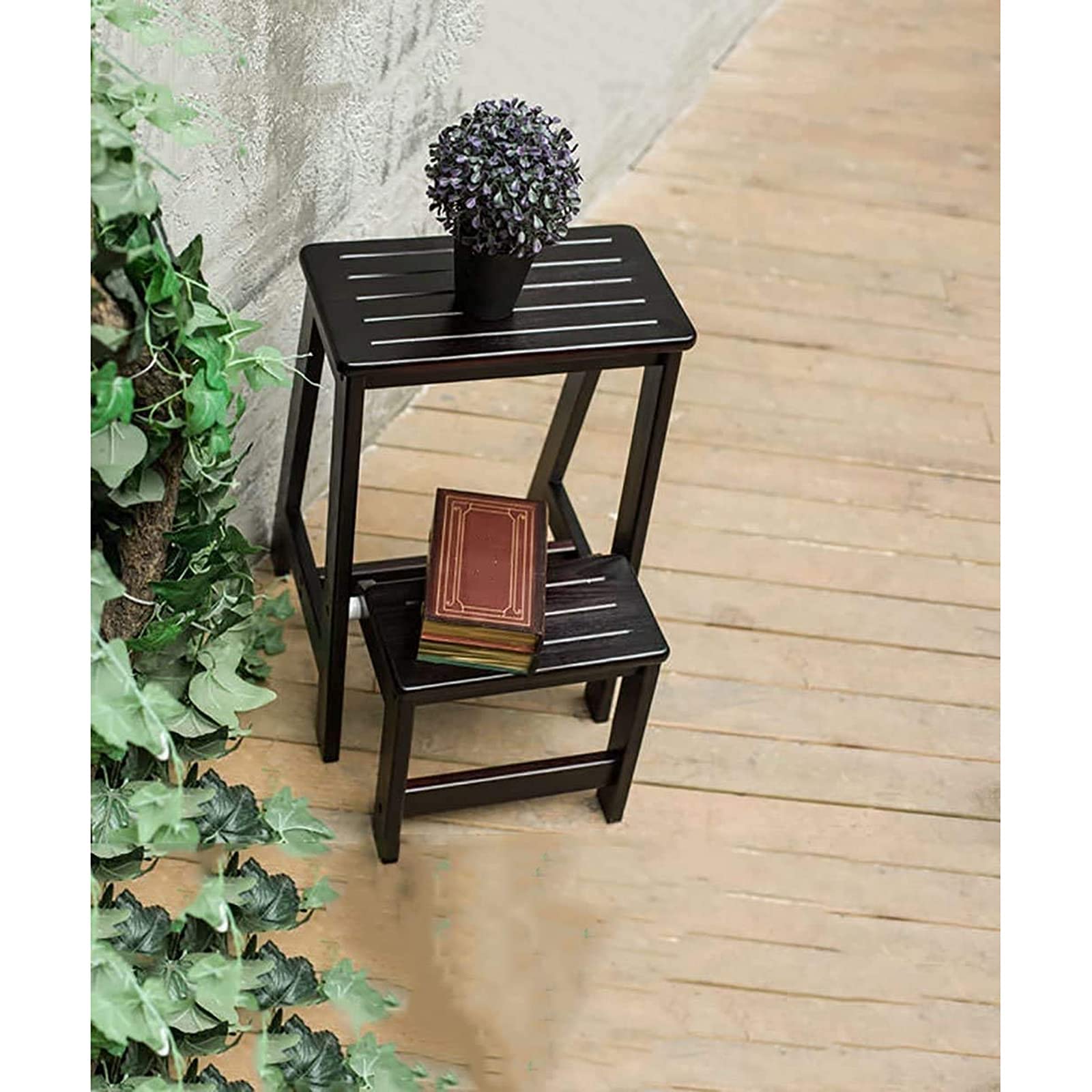 Taburete de pie móvil para solucionar la falta de espacio con madera maciza resistente