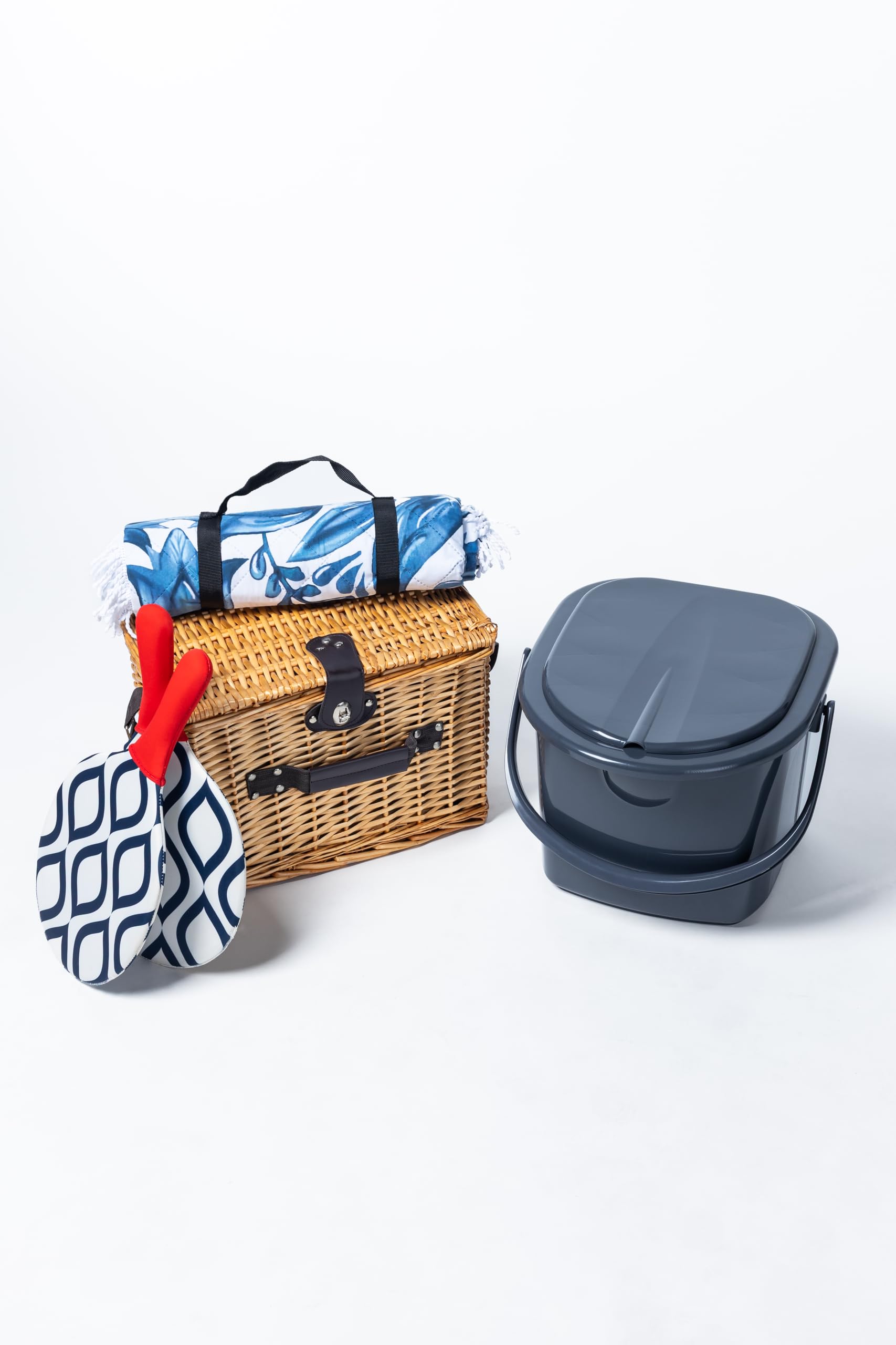 BranQ - Home essential, Fabriqué à partir de matériaux 100% recyclés, écologique, Toilettes de Camping Mobiles de 15,5 l avec Charge maximale jusqu'à 120 kg, Gris éco