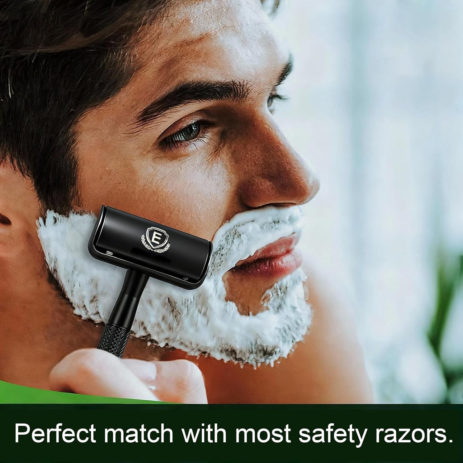 Wet shaving kit Men's Travel - Essential Shaving Brush Set - with Shaving Brush, Sandalwood Scented Shave Soap, High - Quality Zinc-Alloy Razor, Travel Bag & Gift Box