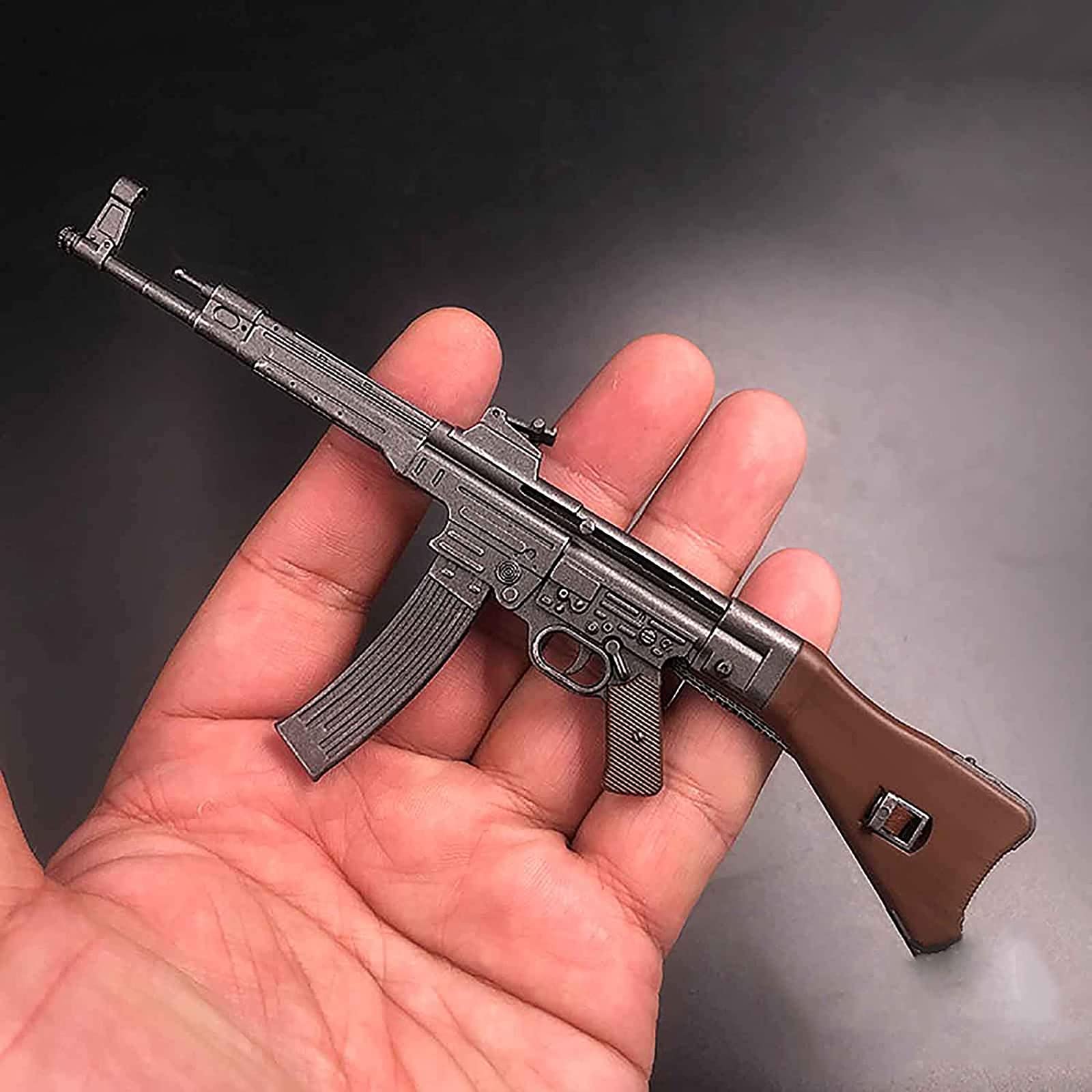 ドイツ軍フィギュア 71SkvaFt2xL._UF350,350_QL50_.jpg