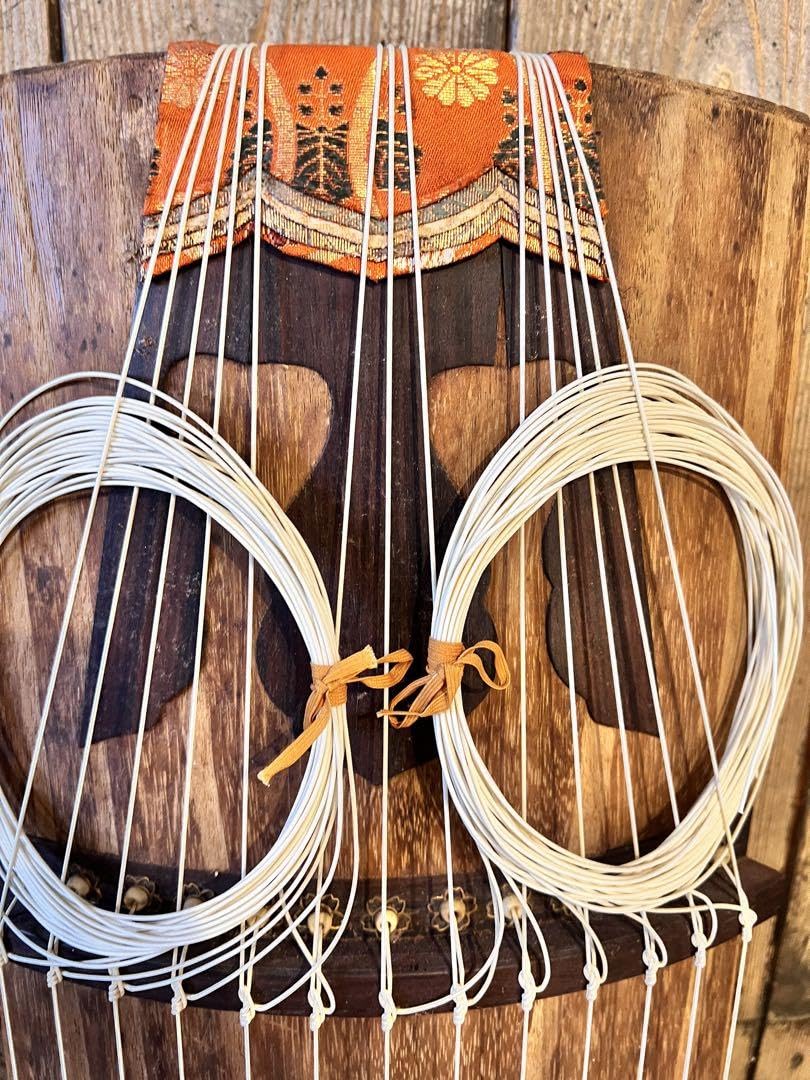 Amazon.co.jp: すだれ彫り 13弦 琴 箏 和楽器 弦楽器 伝統工芸 楽器