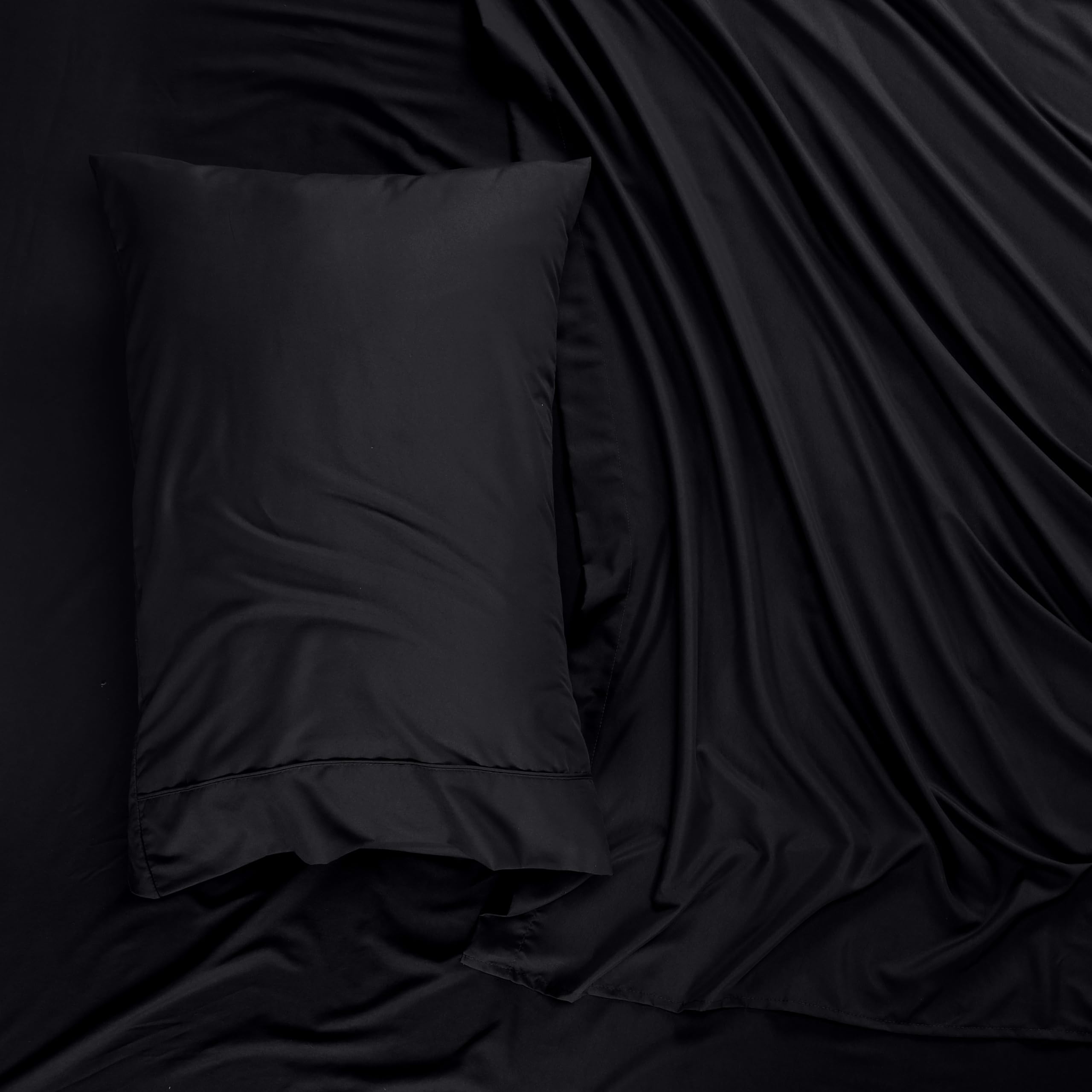 Utopia Bedding Queen Sheet Set – Brushed Microfiber – Ultra Soft Bed Sheets for Queen Size Bed Set – Deep Pocket, Wrinkle & Fade Resistant – Includes 1 Fitted, 1 Flat, 2 Pillowcases (Grey): 04 - Black Queen