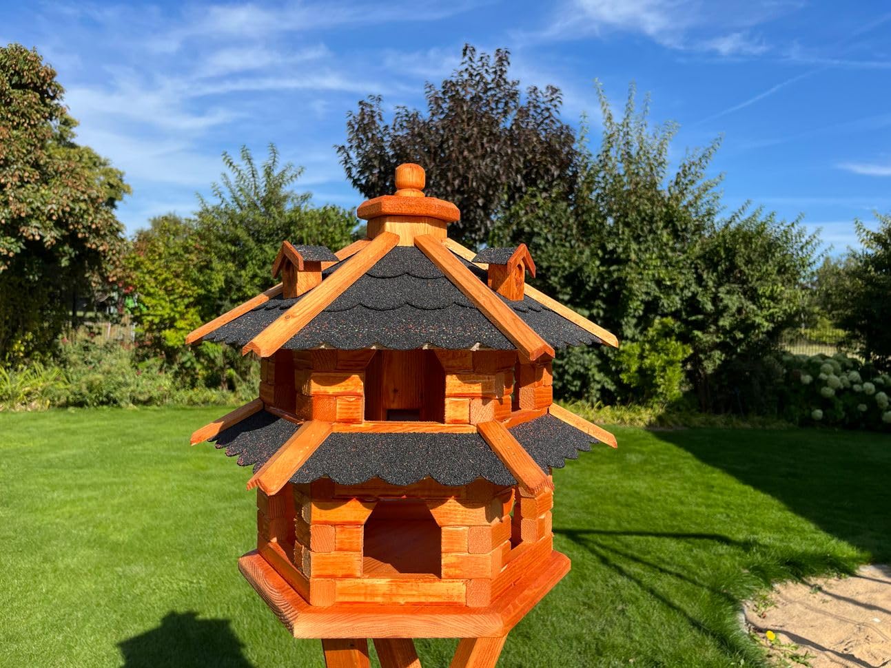 Vogelhaus doppelstöckig,wahlweise mit Ständer und Solarbeleuchtung, Verschiedene Größen L - XXL, Futtersilo, wetterfestes Bitumendach (schwarz, Größe XXL)