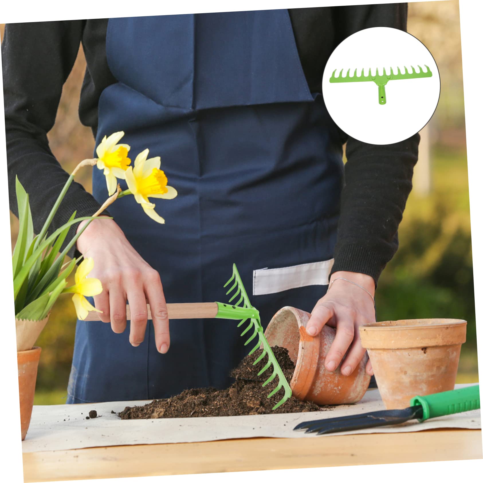 BESTonZON Gartenrechen Handrechen Aus Robustem Carbonstahl Multifunktionales Bodenlockerungswerkzeug Für Gartenarbeit Und Erdbewegung Langlebig Grün Für Garten Und Landwirtschaft