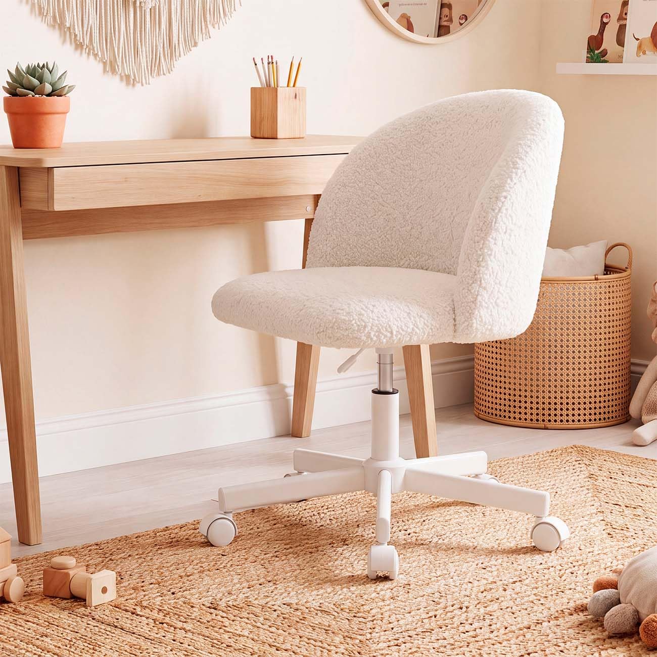 duehome | Desk Chair Upholstered in Shearling Fabric, Candy Model, White Finish, Measurements: 45.5 cm (W) x 47 cm (L) x 76-89.5 cm (H)