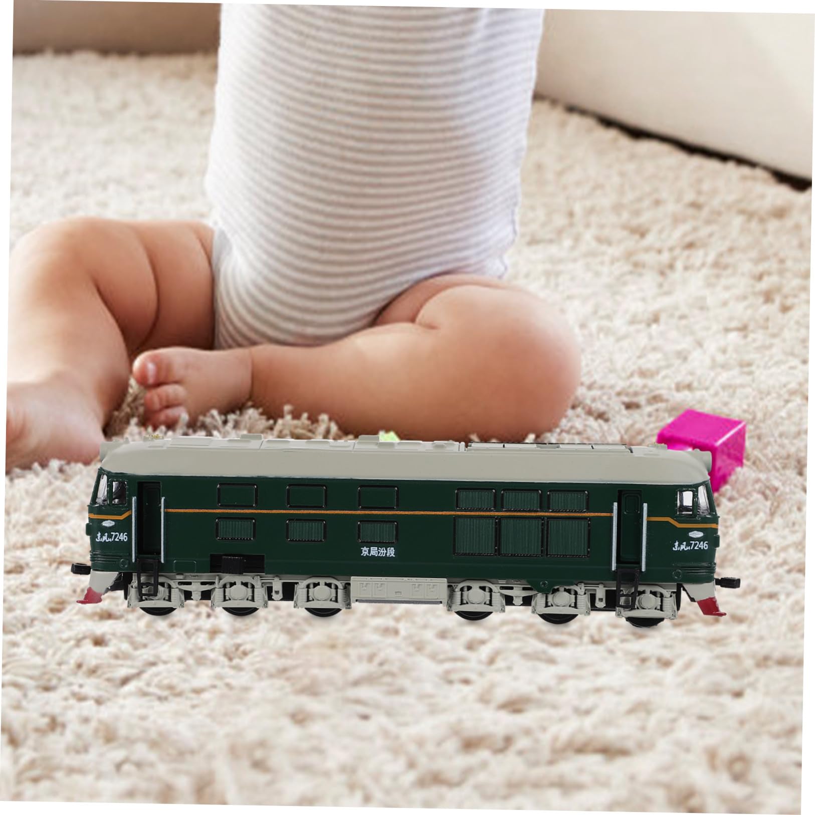 ibasenice Locomotiva Dongfeng in Lega Di Alluminio 8 Pollici Con Luci E Suoni Giocattolo Educativo Per Bambini Stimola Sviluppo Abilità Motorie E Immaginazione