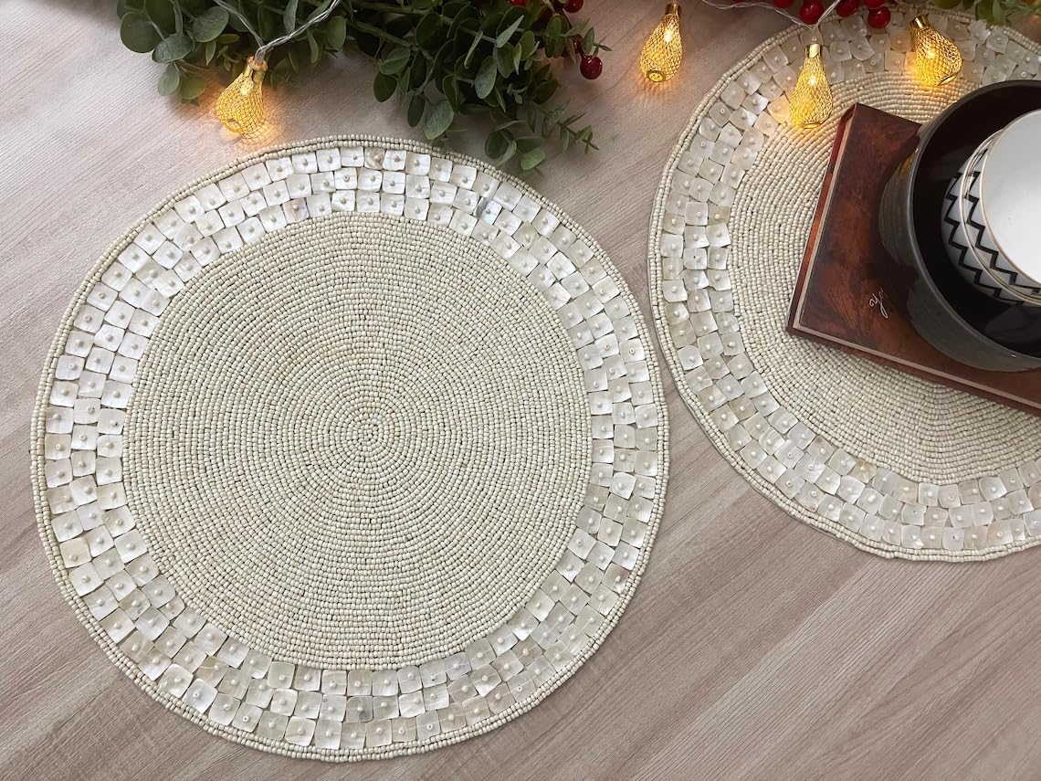 Enliven Manteles individuales hechos a mano con cuentas, decoración de mesa de sala de estar, mantel de mesa, perla blanca | Juego de 2