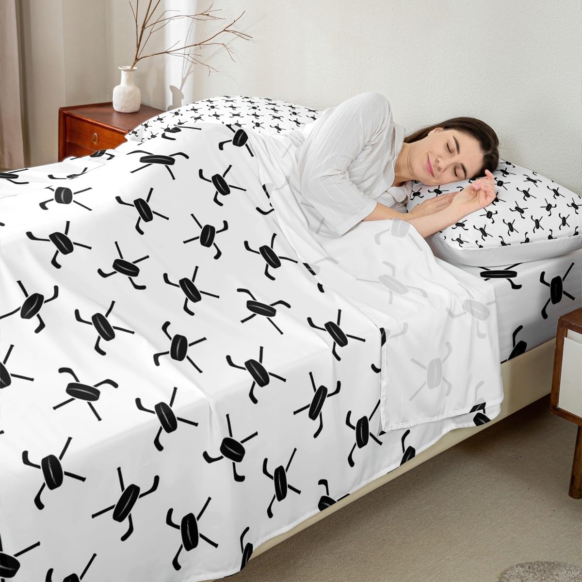 Ice Hockey Kids Sheet Full Size,Winter Ball Sports Games Competition Bedding Set,Girls Boys Adults Room Decor,Simple Modern Fashion Black White Bed Sheet Set 4pcs(Fitted + Flat + 2 Pillowcases)