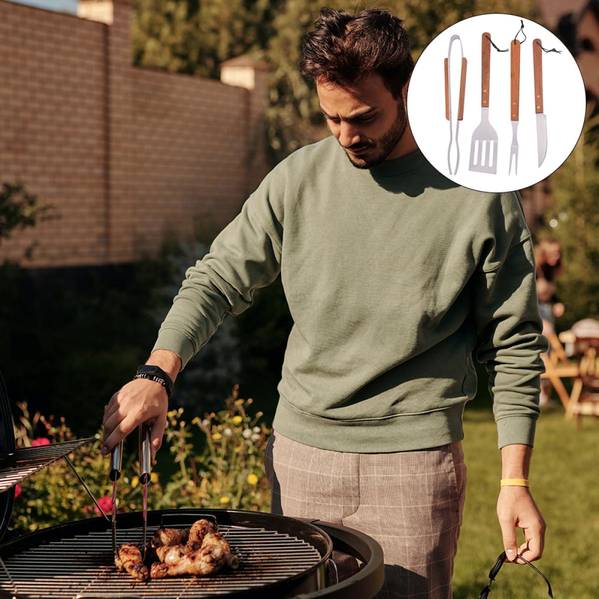 Langlebiges Grillbesteck aus Edelstahl mit Holzgriffen 1 Satz Praktisches Grillzubehör für Campingliebhaber und Gourmets Einfach zu Bedienen und Braun Gestaltet