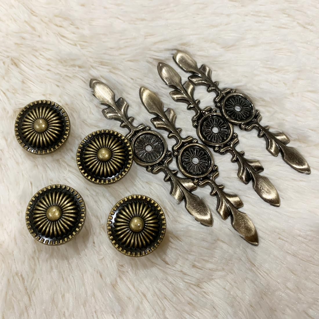 Vintage Cabinet Knobs, [8 Pack] Antique Brass Drawer Knobs with Backplate, Gold Knobs for Dresser, Kitchen