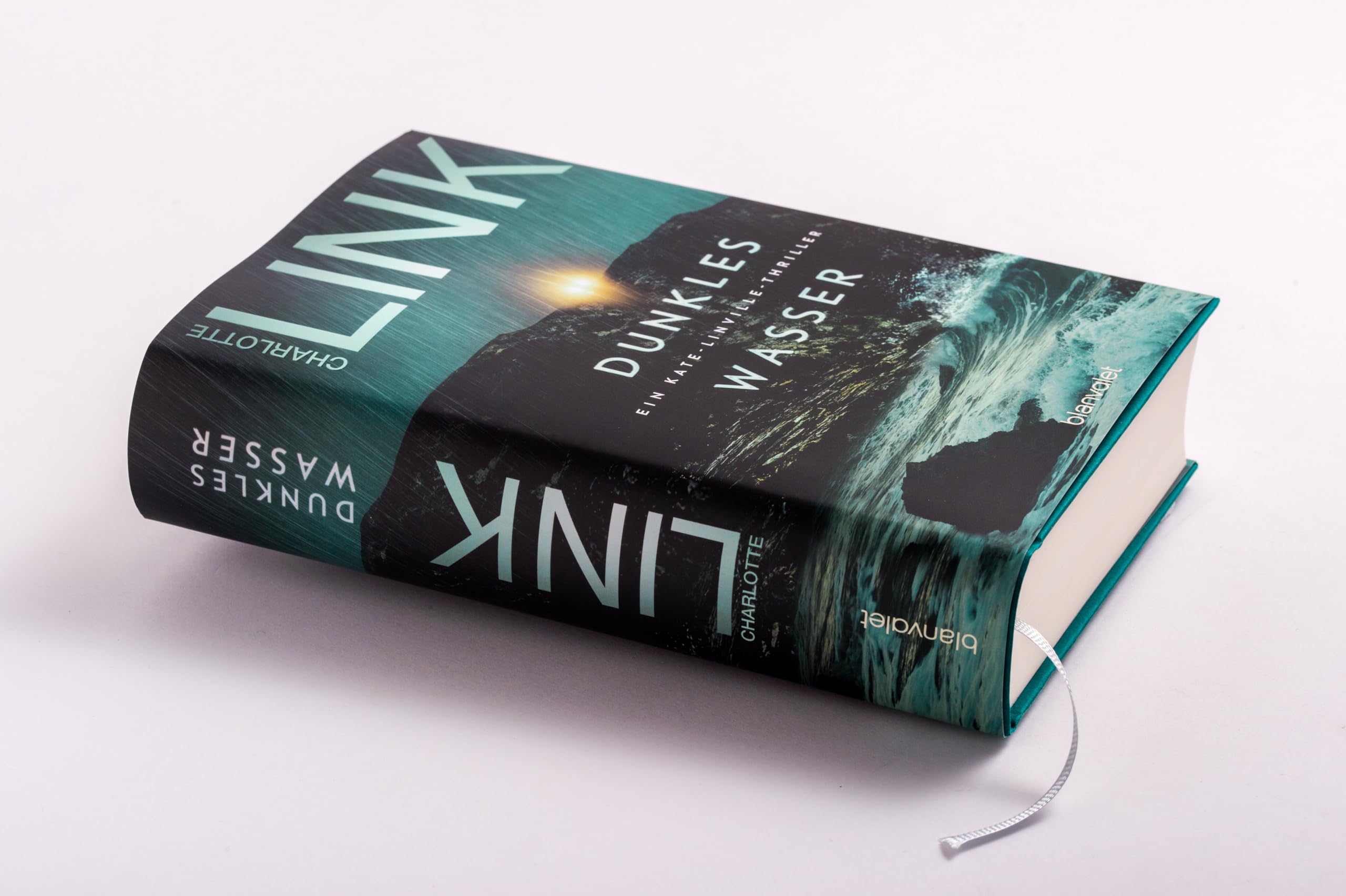 Dunkles Wasser: Ein Kate-Linville-Thriller: 5
