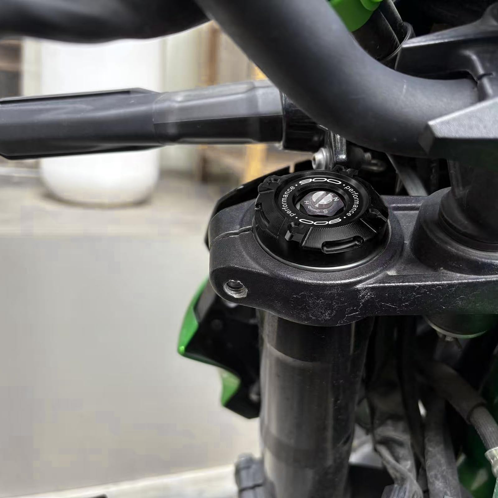 Pour Z900 Z900RS Z900SE Z 900 RS SE 2017-2025 Bouchon d'amortisseur avant pour moto Couvre-colonne à trois étoiles Accessoires (Noir)
